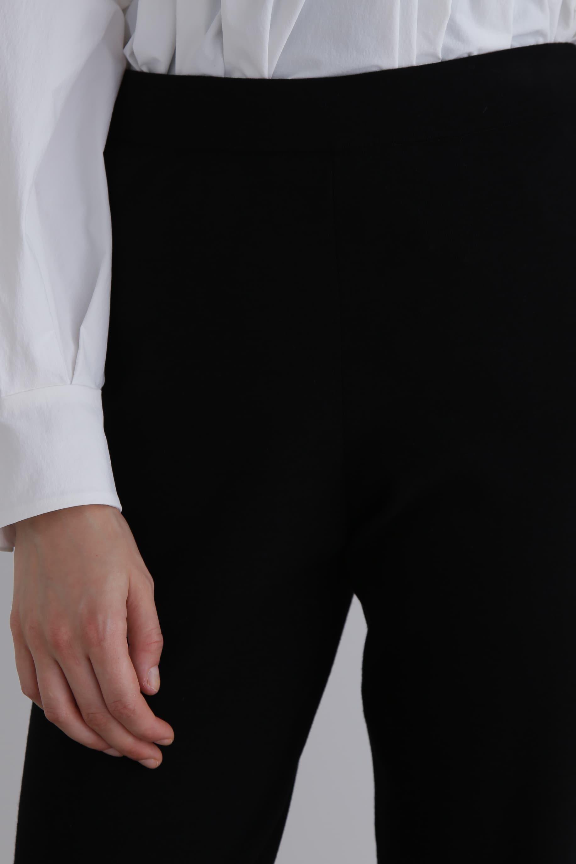 【ル フィル/LE PHIL】の《LE PHIL》ヴィスニットパンツ 人気、トレンドファッション・服の通販 founy(ファニー) 　ファッション　Fashion　レディースファッション　Fashion for Women　パンツ　Pants & Trousers　スタンダード　Standard, Basic　スリット　Slit, Slit Detail　リラックス　Relax, Relaxed Fit　エレガント 上品　Elegant　再入荷　Restock / Back in Stock　other-8|ID: prp329100004931160 ipo3291000000037011436