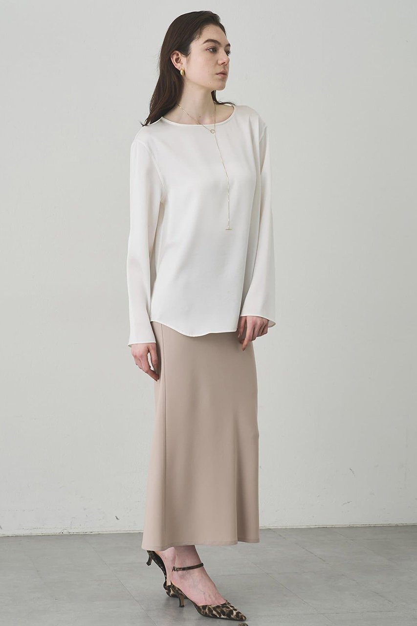 【ウィムガゼット/Whim Gazette】の【Drawing Numbers】サテンボートブラウス 人気、トレンドファッション・服の通販 founy(ファニー) 　ファッション　Fashion　レディースファッション　Fashion for Women　トップス・カットソー　Cut & Sew Tops　シャツ・ブラウス・オフィスカジュアル　Elegant Blouses & Button-Ups　おすすめ　Recommended / Our Picks　なめらか　Smooth, Silky Texture　エレガント 上品　Elegant　サテン　Satin, Glossy Fabric　シルク　Silk, 100% Silk　シンプル　Simple, Minimal　スウェット / スエット　Sweatshirt, Sweatwear　ストレート　Straight, Straight Cut　スリーブ　Sleeve, Long Sleeve / Short Sleeve　デコルテ　Décolleté, Neckline　ラウンド　Round, Round Neck　ロング　Long, Long-Length　ワイド　Wide, Wide Fit　other-6|ID: prp329100004931294 ipo3291000000037012629