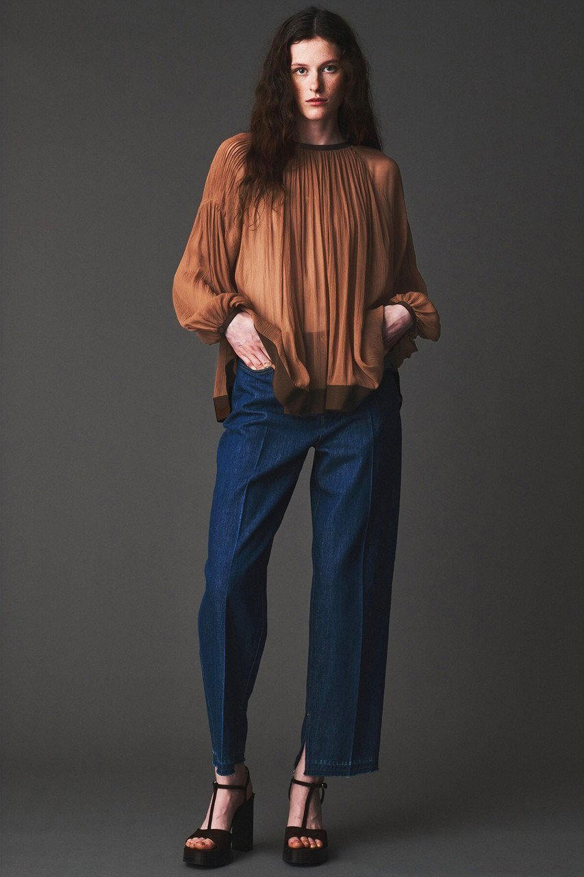 【オブリオ/AUBRIOT】のシルククレープ ブラウス 人気、トレンドファッション・服の通販 founy(ファニー) 　ファッション　Fashion　レディースファッション　Fashion for Women　トップス・カットソー　Cut & Sew Tops　シャツ・ブラウス・オフィスカジュアル　Elegant Blouses & Button-Ups　エアリー　Airy Texture　エレガント 上品　Elegant　ギャザー　Gathered, Ruffled　シルク　Silk, 100% Silk　スリーブ　Sleeve, Long Sleeve / Short Sleeve　ドレープ　Drape, Draping Fabric　フレア　Flare, Flared　モダン　Modern, Contemporary　リボン　Ribbon, Bow　ロング　Long, Long-Length　other-3|ID: prp329100004931377 ipo3291000000037013293