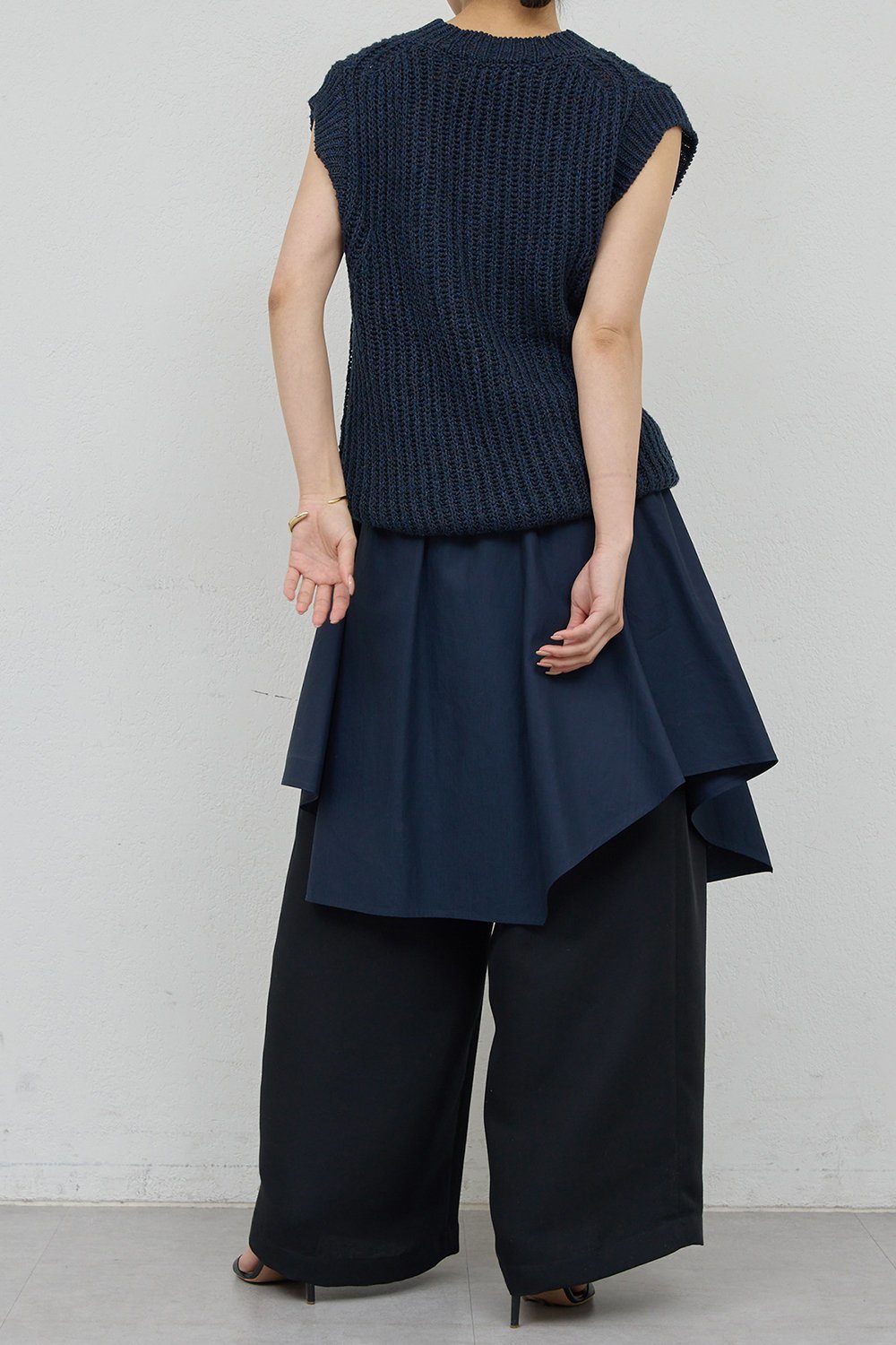 【ガリャルダガランテ/GALLARDAGALANTE】の【HERITANOVUM】スクエアフレアビスチェ 人気、トレンドファッション・服の通販 founy(ファニー) 　ファッション　Fashion　レディースファッション　Fashion for Women　トップス・カットソー　Cut & Sew Tops　キャミソール&ノースリーブ　Camisoles & Sleeveless Tops　シャツ・ブラウス・オフィスカジュアル　Elegant Blouses & Button-Ups　ビスチェ　Bustiers & Corset Tops / Layered Bustier Style　おすすめ　Recommended / Our Picks　インナー　Innerwear　ノースリーブ　Sleeveless, No-Sleeve　ビスチェ　Bustier, Corset Top　フレア　Flare, Flared　ロング　Long, Long-Length　other-5|ID: prp329100004931598 ipo3291000000037014952