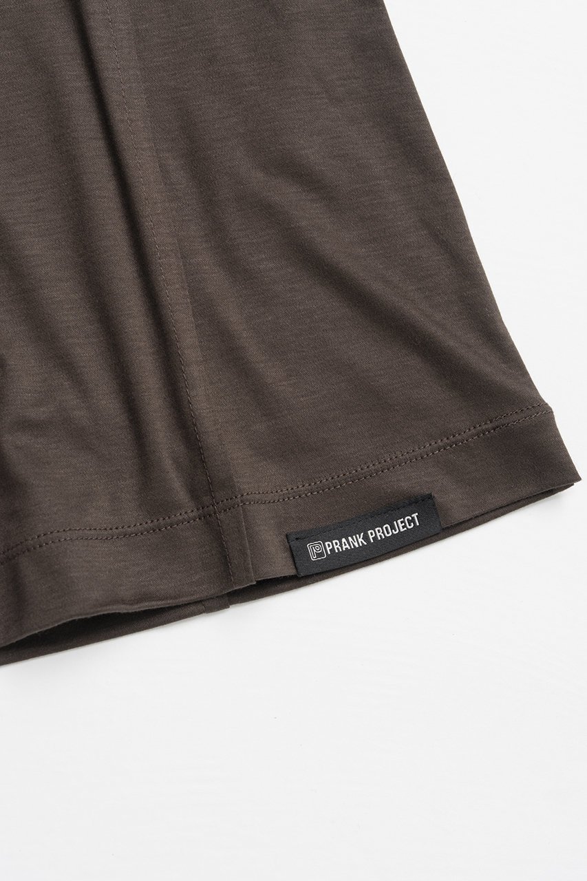 【プランク プロジェクト/PRANK PROJECT】のアシンメトリーケープTEE / Asymmetrical Cape T-Shirt 人気、トレンドファッション・服の通販 founy(ファニー) 　ファッション　Fashion　レディースファッション　Fashion for Women　トップス・カットソー　Cut & Sew Tops　シャツ・ブラウス・オフィスカジュアル　Elegant Blouses & Button-Ups　ロングTシャツ・Tシャツ　Longline T-Shirts & Tees　カットソー・ベーシックTシャツ　Cut-and-Sewn Tops / Stretch Tees & Basics　なめらか　Smooth, Silky Texture　アシンメトリー　Asymmetrical Style　ショート　Short, Short Length　シンプル　Simple, Minimal　スリーブ　Sleeve, Long Sleeve / Short Sleeve　フィット　Fit, Slim Fit　ワイド　Wide, Wide Fit　夏　Summer　新作・新入荷　New Arrivals / New In　other-4|ID: prp329100004931989 ipo3291000000037017434