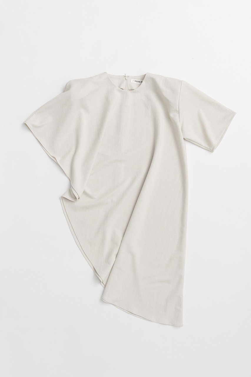 【プランク プロジェクト/PRANK PROJECT】のショルダーパッドアシメケープTシャツ / Shoulder Pad Asymmetrical Cape T-Shirt インテリア・キッズ・メンズ・レディースファッション・服の通販 founy(ファニー) 　ファッション　Fashion　レディースファッション　Fashion for Women　トップス・カットソー　Cut & Sew Tops　シャツ・ブラウス・オフィスカジュアル　Elegant Blouses & Button-Ups　ロングTシャツ・Tシャツ　Longline T-Shirts & Tees　カットソー・ベーシックTシャツ　Cut-and-Sewn Tops / Stretch Tees & Basics　アシンメトリー　Asymmetrical Style　エレガント 上品　Elegant　ショート　Short, Short Length　スリーブ　Sleeve, Long Sleeve / Short Sleeve　バランス　Balance, Style Balance　ミックス　Mix, Mixed Style　リネン　Linen, Linen Fabric　新作・新入荷　New Arrivals / New In　IVR(アイボリー)|ID: prp329100004931992 ipo3291000000037017464