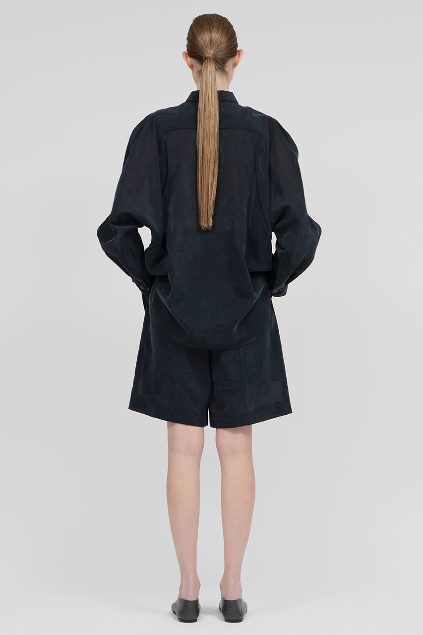 【イロット/IIROT】のライトシアー シャツ 人気、トレンドファッション・服の通販 founy(ファニー) 　ファッション　Fashion　レディースファッション　Fashion for Women　トップス・カットソー　Cut & Sew Tops　シャツ・ブラウス・オフィスカジュアル　Elegant Blouses & Button-Ups　キュプラ　Cupro, Eco Fabric　シアー　Sheer, See-Through　スリーブ　Sleeve, Long Sleeve / Short Sleeve　ドレープ　Drape, Draping Fabric　ピーチ　Peach, Soft Touch　フォルム　Silhouette, Form　ロング　Long, Long-Length　新作・新入荷　New Arrivals / New In　other-6|ID: prp329100004932040 ipo3291000000037017847