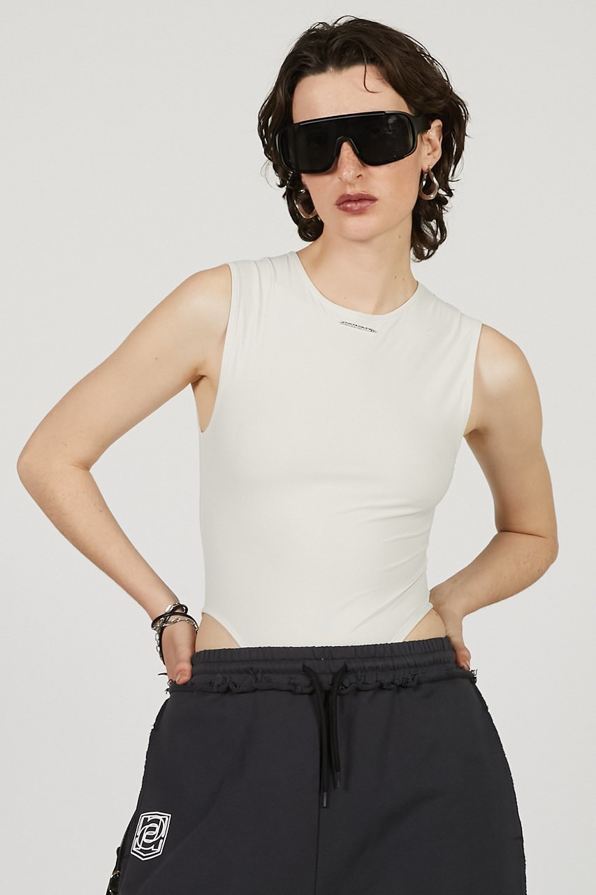 【プランク プロジェクト/PRANK PROJECT】のスキューバノースリボディースーツ / Scuba Sleeveless Bodysuit 人気、トレンドファッション・服の通販 founy(ファニー) 　ファッション　Fashion　レディースファッション　Fashion for Women　トップス・カットソー　Cut & Sew Tops　キャミソール&ノースリーブ　Camisoles & Sleeveless Tops　シャツ・ブラウス・オフィスカジュアル　Elegant Blouses & Button-Ups　ロングTシャツ・Tシャツ　Longline T-Shirts & Tees　カットソー・ベーシックTシャツ　Cut-and-Sewn Tops / Stretch Tees & Basics　キャミソール　Camisole, Spaghetti Strap Top　タンク　Tank Top, Sleeveless Top　フィット　Fit, Slim Fit　フロント　Front, Front Design　メタル　Metal, Metal Parts　other-8|ID: prp329100004932102 ipo3291000000037018401