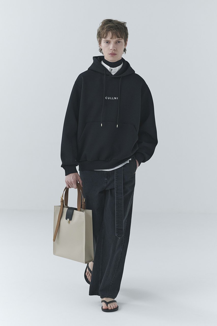 【クルニ/CULLNI】の【UNISEX】CULLNI Logo エンブロイダリー フーディー 人気、トレンドファッション・服の通販 founy(ファニー) 　ファッション　Fashion　レディースファッション　Fashion for Women　トップス・カットソー　Cut & Sew Tops　シャツ・ブラウス・オフィスカジュアル　Elegant Blouses & Button-Ups　レディースパーカー・カジュアルフーディー　Casual Hoodies & Sweatshirts　ロングTシャツ・Tシャツ　Longline T-Shirts & Tees　スウェット・クルーネックトップス　Sweatshirts & Crewnecks / Relaxed Fit Sweat Tops　カットソー・ベーシックTシャツ　Cut-and-Sewn Tops / Stretch Tees & Basics　ユニセックス　Unisex, Genderless　なめらか　Smooth, Silky Texture　エンブロイダリー　Embroidery Design　ベーシック　Basic, Essential　ポケット　Pocket, Pocket Detail　エレガント 上品　Elegant　定番　Standard, Basic Item　other-6|ID: prp329100004932131 ipo3291000000037018654
