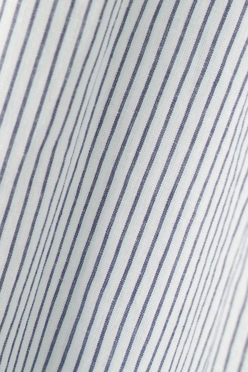 【マーガレットハウエル/MARGARET HOWELL】のCOTTON LINEN MINI STRIPE TROUSERS 人気、トレンドファッション・服の通販 founy(ファニー) 　ファッション　Fashion　レディースファッション　Fashion for Women　パンツ　Pants & Trousers　おすすめ　Recommended / Our Picks　クロップド　Cropped, Short Length　ショーツ　Shorts, Short Pants　セットアップ　Set-Up, Coordinated Outfit　ドローストリング　Drawstring, Pull Cord　リネン　Linen, Linen Fabric　リラックス　Relax, Relaxed Fit　other-8|ID: prp329100004932181 ipo3291000000037019051