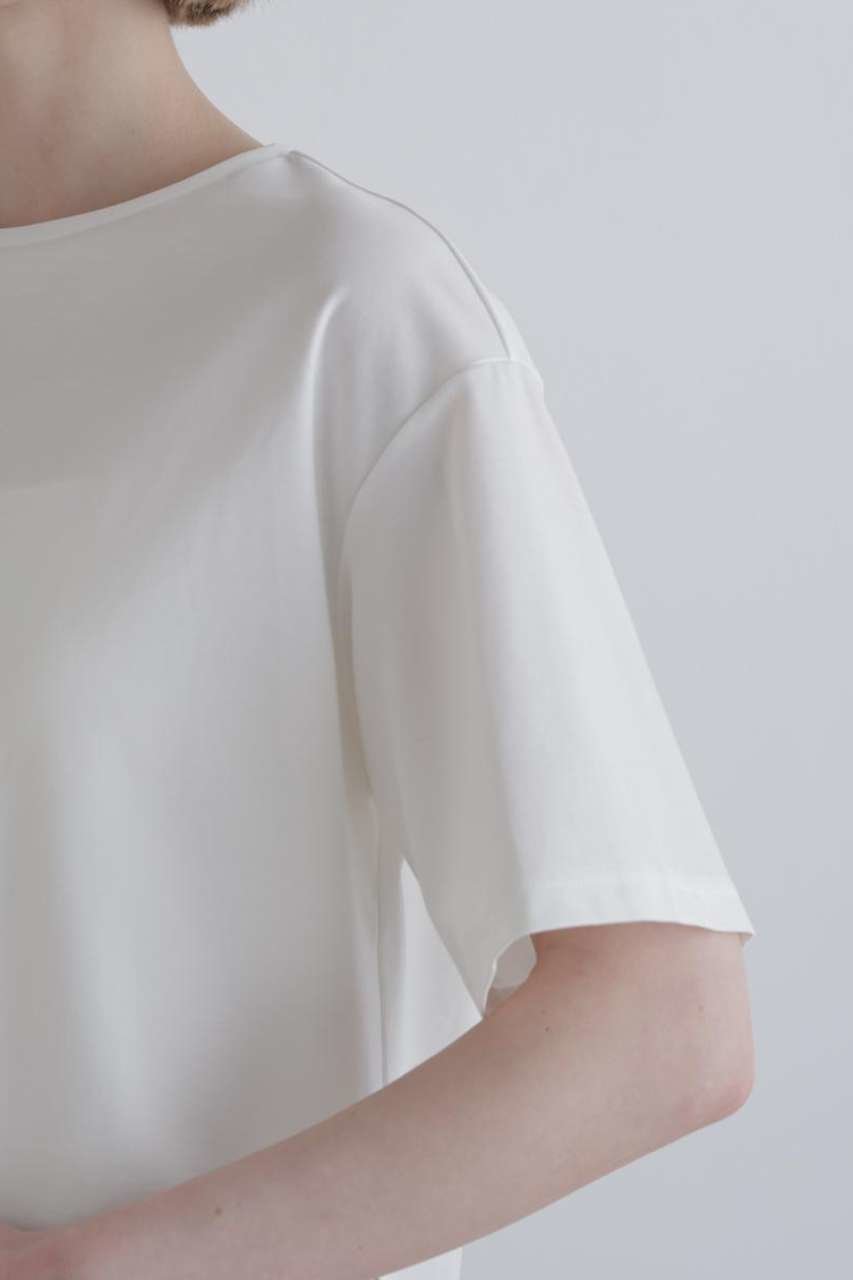 【ル フィル/LE PHIL】のパーフェクトTコンパクトポンチ 人気、トレンドファッション・服の通販 founy(ファニー) 　ファッション　Fashion　レディースファッション　Fashion for Women　トップス・カットソー　Cut & Sew Tops　シャツ・ブラウス・オフィスカジュアル　Elegant Blouses & Button-Ups　ロングTシャツ・Tシャツ　Longline T-Shirts & Tees　カットソー・ベーシックTシャツ　Cut-and-Sewn Tops / Stretch Tees & Basics　おすすめ　Recommended / Our Picks　コンパクト　Compact, Small Size　ショート　Short, Short Length　シンプル　Simple, Minimal　ジャケット　Jacket, Outerwear　ストレッチ　Stretch, Stretchy Fabric　スリット　Slit, Slit Detail　スリーブ　Sleeve, Long Sleeve / Short Sleeve　セットアップ　Set-Up, Coordinated Outfit　フィット　Fit, Slim Fit　ベーシック　Basic, Essential　半袖　Short Sleeve, Half Sleeve　other-8|ID: prp329100004932360 ipo3291000000037020565