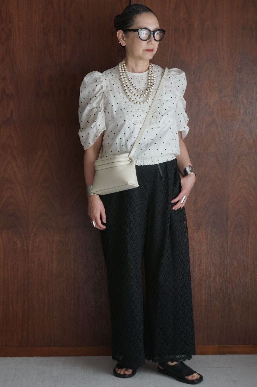 【ナナデコール/nanadecor】の【KO】ドットシャーリングブラウス 人気、トレンドファッション・服の通販 founy(ファニー) 　ファッション　Fashion　レディースファッション　Fashion for Women　トップス・カットソー　Cut & Sew Tops　シャツ・ブラウス・オフィスカジュアル　Elegant Blouses & Button-Ups　ロングTシャツ・Tシャツ　Longline T-Shirts & Tees　カットソー・ベーシックTシャツ　Cut-and-Sewn Tops / Stretch Tees & Basics　シャーリング　Shirring, Ruched　ショート　Short, Short Length　スラックス　Slacks, Dress Pants　スリーブ　Sleeve, Long Sleeve / Short Sleeve　デニム　Denim, Jeans Material　ドット　Polka Dot, Dot Pattern　ボトム　Bottoms, Lower Wear　リゾート　Resort, Vacation Style　other-7|ID: prp329100004932375 ipo3291000000037020709