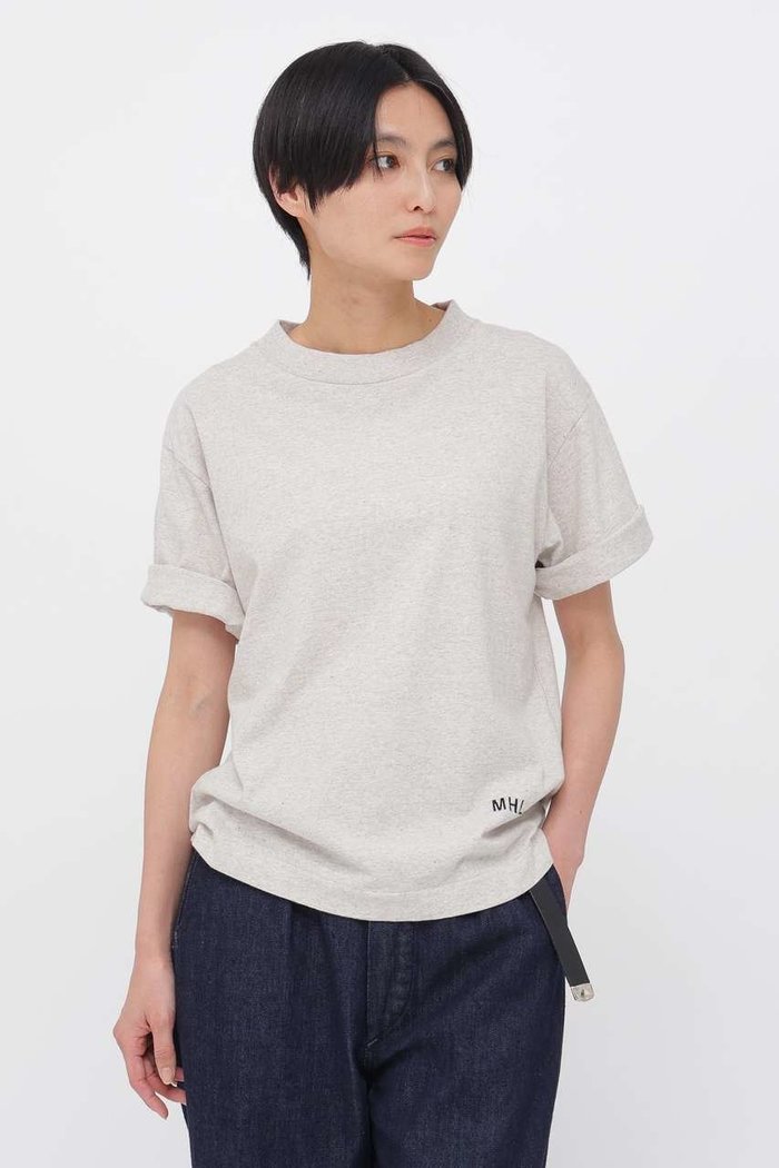【マーガレットハウエル/MARGARET HOWELL】のUPCYCLED COTTON JERSEY TOP インテリア・キッズ・メンズ・レディースファッション・服の通販 founy(ファニー) https://founy.com/ ファッション Fashion レディースファッション Fashion for Women トップス・カットソー Cut & Sew Tops シャツ・ブラウス・オフィスカジュアル Elegant Blouses & Button-Ups ロングTシャツ・Tシャツ Longline T-Shirts & Tees カットソー・ベーシックTシャツ Cut-and-Sewn Tops / Stretch Tees & Basics カットソー Cut and Sewn Top ショート Short, Short Length スリーブ Sleeve, Long Sleeve / Short Sleeve ベーシック Basic, Essential |ID: prp329100004932423 ipo3291000000037021089