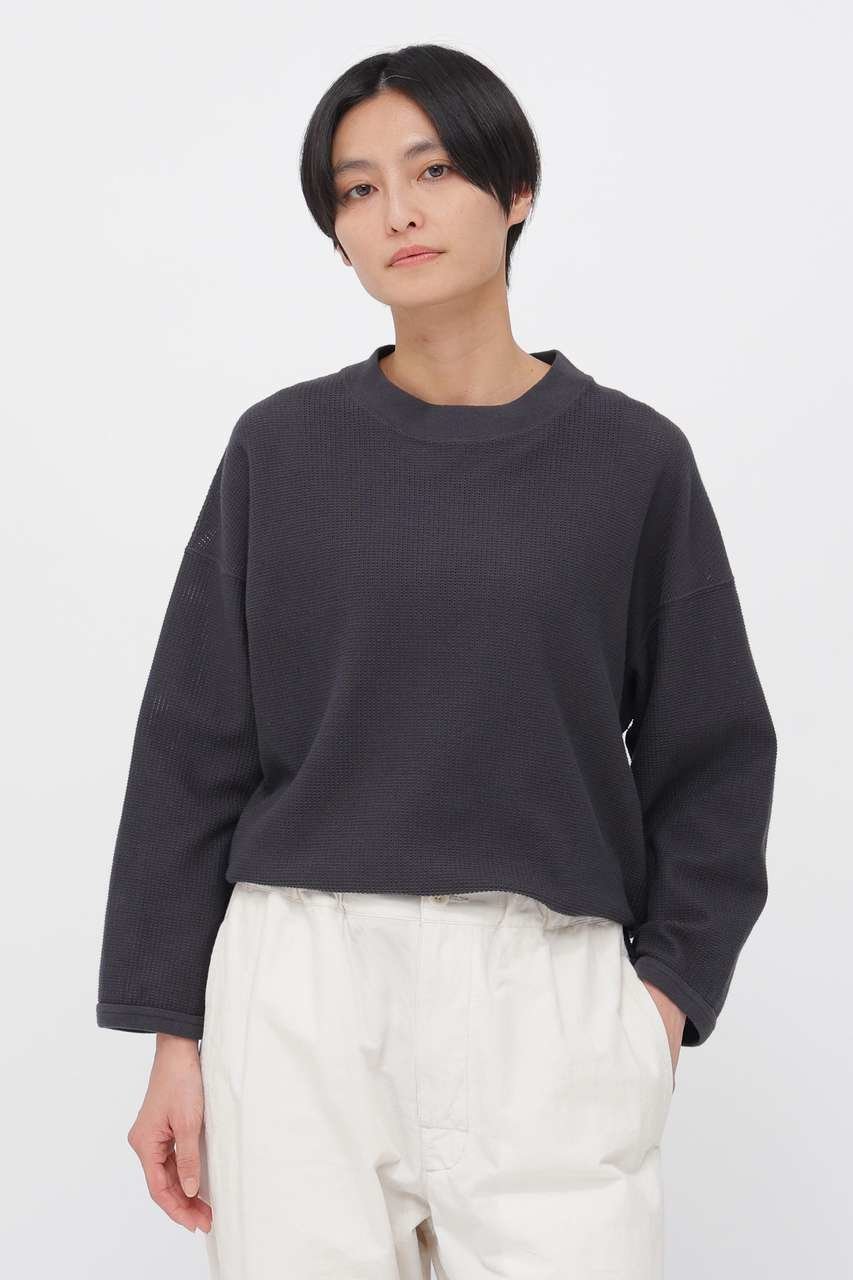 【マーガレットハウエル/MARGARET HOWELL】のCOTTON JERSEY MESH TOP インテリア・キッズ・メンズ・レディースファッション・服の通販 founy(ファニー) 　ファッション　Fashion　レディースファッション　Fashion for Women　トップス・カットソー　Cut & Sew Tops　シャツ・ブラウス・オフィスカジュアル　Elegant Blouses & Button-Ups　ロングTシャツ・Tシャツ　Longline T-Shirts & Tees　カットソー・ベーシックTシャツ　Cut-and-Sewn Tops / Stretch Tees & Basics　スリーブ　Sleeve, Long Sleeve / Short Sleeve　バランス　Balance, Style Balance　パイピング　Piping, Trim Design　メッシュ　Mesh, Net Fabric　ロング　Long, Long-Length　軽量　Lightweight, Ultra Light　グレー|ID: prp329100004932444 ipo3291000000037021298