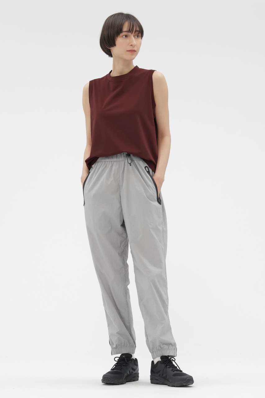 【マーガレットハウエル/MARGARET HOWELL】のHIGHDENCE PIQUE JERSEY TOP 人気、トレンドファッション・服の通販 founy(ファニー) 　ファッション　Fashion　レディースファッション　Fashion for Women　トップス・カットソー　Cut & Sew Tops　キャミソール&ノースリーブ　Camisoles & Sleeveless Tops　シャツ・ブラウス・オフィスカジュアル　Elegant Blouses & Button-Ups　ロングTシャツ・Tシャツ　Longline T-Shirts & Tees　カットソー・ベーシックTシャツ　Cut-and-Sewn Tops / Stretch Tees & Basics　キャミソール　Camisole, Spaghetti Strap Top　コレクション　Collection, Seasonal Line　シンプル　Simple, Minimal　スポーティ　Sporty, Casual Athletic　スリーブ　Sleeve, Long Sleeve / Short Sleeve　タンク　Tank Top, Sleeveless Top　ノースリーブ　Sleeveless, No-Sleeve　フィット　Fit, Slim Fit　マーガレット　Marguerite, Daisy Pattern　リラックス　Relax, Relaxed Fit　夏　Summer　other-7|ID: prp329100004932453 ipo3291000000037021389