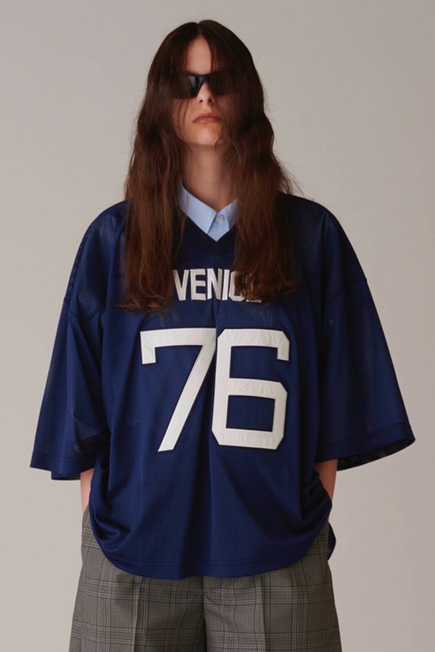 【アンスクリア/INSCRIRE】のメッシュ フットボール Tシャツ 人気、トレンドファッション・服の通販 founy(ファニー) 　ファッション　Fashion　レディースファッション　Fashion for Women　トップス・カットソー　Cut & Sew Tops　シャツ・ブラウス・オフィスカジュアル　Elegant Blouses & Button-Ups　ロングTシャツ・Tシャツ　Longline T-Shirts & Tees　カットソー・ベーシックTシャツ　Cut-and-Sewn Tops / Stretch Tees & Basics　おすすめ　Recommended / Our Picks　ショート　Short, Short Length　スポーティ　Sporty, Casual Athletic　スリーブ　Sleeve, Long Sleeve / Short Sleeve　メッシュ　Mesh, Net Fabric　モダン　Modern, Contemporary　ワイド　Wide, Wide Fit　other-7|ID: prp329100004932459 ipo3291000000037021440