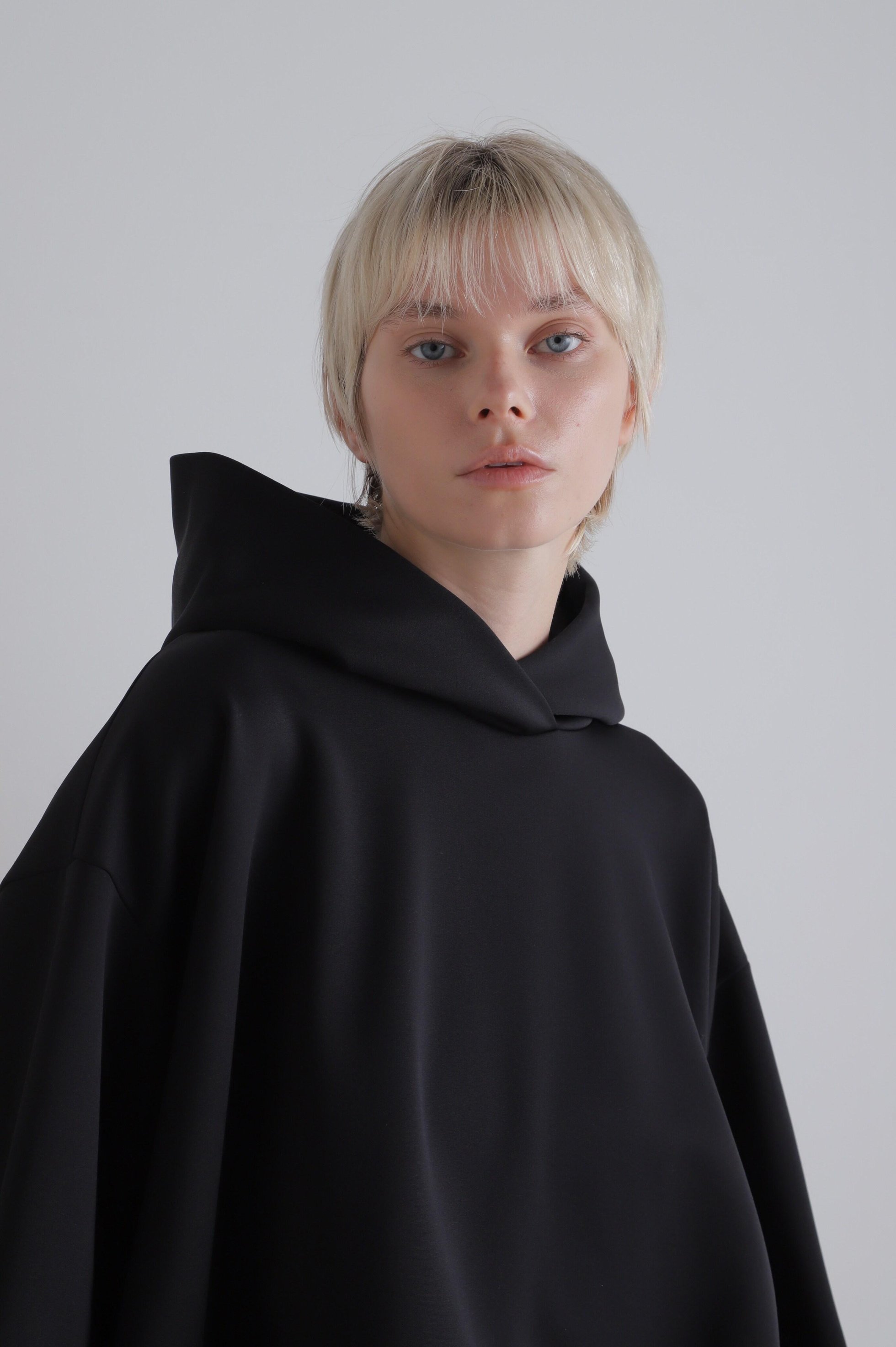 【ル フィル/LE PHIL】のCORDURAフリーススウェットフーディー 人気、トレンドファッション・服の通販 founy(ファニー) 　ファッション　Fashion　レディースファッション　Fashion for Women　トップス・カットソー　Cut & Sew Tops　シャツ・ブラウス・オフィスカジュアル　Elegant Blouses & Button-Ups　レディースパーカー・カジュアルフーディー　Casual Hoodies & Sweatshirts　ロングTシャツ・Tシャツ　Longline T-Shirts & Tees　スウェット・クルーネックトップス　Sweatshirts & Crewnecks / Relaxed Fit Sweat Tops　カットソー・ベーシックTシャツ　Cut-and-Sewn Tops / Stretch Tees & Basics　ショート　Short, Short Length　スキニー　Skinny, Slim Fit　スタンダード　Standard, Basic　スポーティ　Sporty, Casual Athletic　フレア　Flare, Flared　ボトム　Bottoms, Lower Wear　ロング　Long, Long-Length　ワイド　Wide, Wide Fit　other-6|ID: prp329100004932520 ipo3291000000037021969