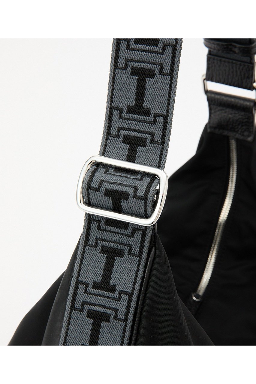 【イアクッチ/IACUCCI】のアーゴ M NYLON/CERVO 人気、トレンドファッション・服の通販 founy(ファニー) 　ファッション　Fashion　レディースファッション　Fashion for Women　バッグ　Bags　エレガント 上品　Elegant　軽量　Lightweight, Ultra Light　ショルダー　Shoulder, Shoulder Strap　タオル　Towel, Bath Towel　なめらか　Smooth, Silky Texture　人気　Popular, Best Seller　フォルム　Silhouette, Form　ポーチ　Pouch, Small Case　メタル　Metal, Metal Parts　ワンポイント　One Point, Statement Accent　other-8|ID: prp329100004932538 ipo3291000000037022137