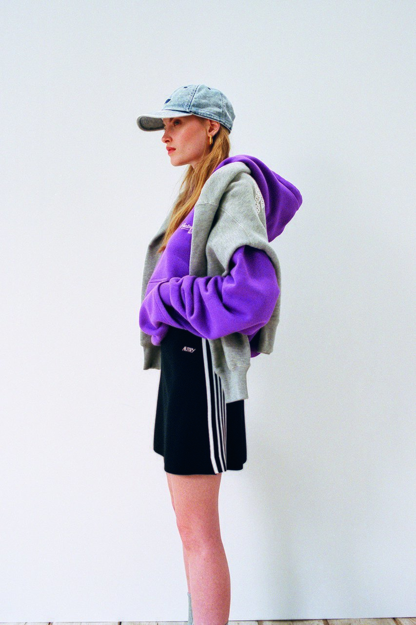 【オートリー/AUTRY】のジャージーフーディ 人気、トレンドファッション・服の通販 founy(ファニー) 　ファッション　Fashion　レディースファッション　Fashion for Women　トップス・カットソー　Cut & Sew Tops　シャツ・ブラウス・オフィスカジュアル　Elegant Blouses & Button-Ups　レディースパーカー・カジュアルフーディー　Casual Hoodies & Sweatshirts　ロングTシャツ・Tシャツ　Longline T-Shirts & Tees　スウェット・クルーネックトップス　Sweatshirts & Crewnecks / Relaxed Fit Sweat Tops　カットソー・ベーシックTシャツ　Cut-and-Sewn Tops / Stretch Tees & Basics　スポーティ　Sporty, Casual Athletic　ボトム　Bottoms, Lower Wear　リラックス　Relax, Relaxed Fit　新作・新入荷　New Arrivals / New In　other-2|ID: prp329100004932579 ipo3291000000037022402