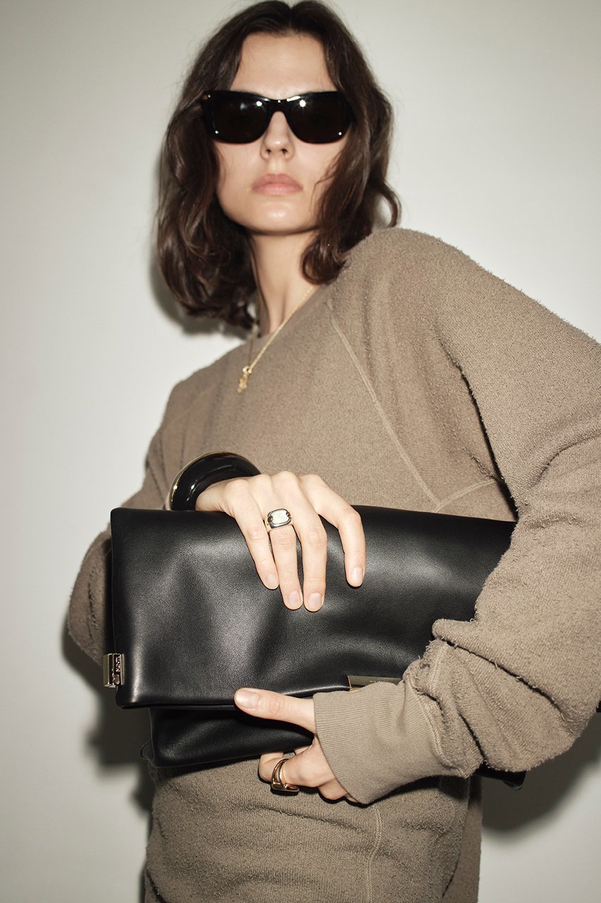 【ラスパイユ/raspail】のニュアンス スウェットプルオーバー 人気、トレンドファッション・服の通販 founy(ファニー) 　ファッション　Fashion　レディースファッション　Fashion for Women　トップス・カットソー　Cut & Sew Tops　シャツ・ブラウス・オフィスカジュアル　Elegant Blouses & Button-Ups　レディースパーカー・カジュアルフーディー　Casual Hoodies & Sweatshirts　ロングTシャツ・Tシャツ　Longline T-Shirts & Tees　カジュアルプルオーバー・ニットトップス　Pullovers & Knit Tops / Casual Pullovers　スウェット・クルーネックトップス　Sweatshirts & Crewnecks / Relaxed Fit Sweat Tops　カットソー・ベーシックTシャツ　Cut-and-Sewn Tops / Stretch Tees & Basics　リラックス　Relax, Relaxed Fit　定番　Standard, Basic Item　新作・新入荷　New Arrivals / New In　other-6|ID: prp329100004932669 ipo3291000000037023279