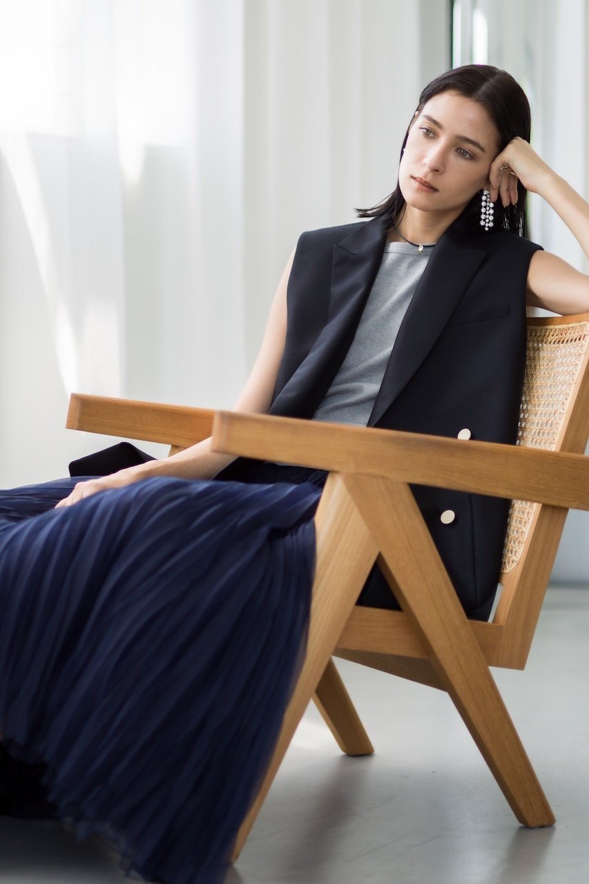 【エブール/ebure】のナローネックタンクトップ 人気、トレンドファッション・服の通販 founy(ファニー) 　ファッション　Fashion　レディースファッション　Fashion for Women　トップス・カットソー　Cut & Sew Tops　キャミソール&ノースリーブ　Camisoles & Sleeveless Tops　シャツ・ブラウス・オフィスカジュアル　Elegant Blouses & Button-Ups　ロングTシャツ・Tシャツ　Longline T-Shirts & Tees　カットソー・ベーシックTシャツ　Cut-and-Sewn Tops / Stretch Tees & Basics　おすすめ　Recommended / Our Picks　キャミソール　Camisole, Spaghetti Strap Top　タンク　Tank Top, Sleeveless Top　エレガント 上品　Elegant　other-6|ID: prp329100004932722 ipo3291000000037023929