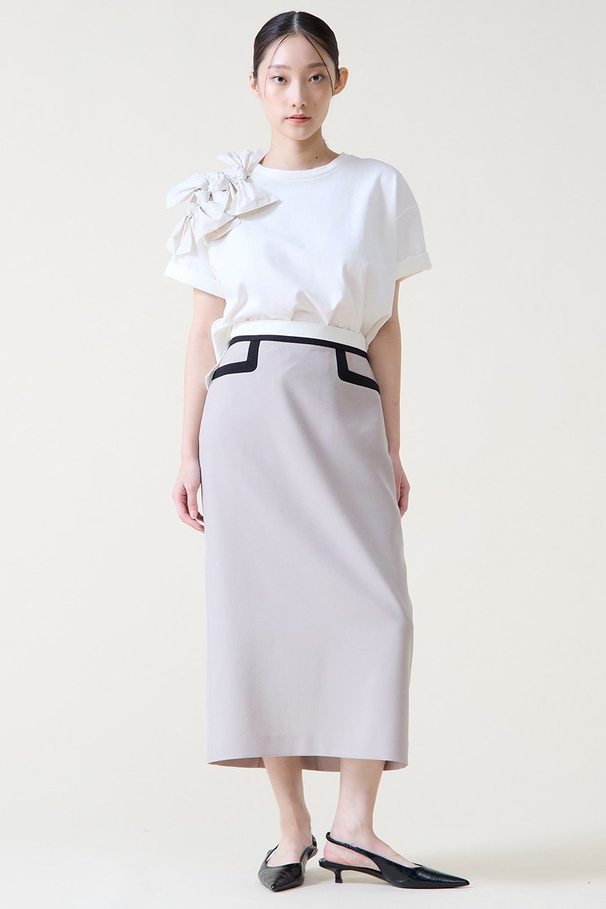 【ティアラ/Tiara】のショルダーリボンTシャツ 人気、トレンドファッション・服の通販 founy(ファニー) 　ファッション　Fashion　レディースファッション　Fashion for Women　トップス・カットソー　Cut & Sew Tops　シャツ・ブラウス・オフィスカジュアル　Elegant Blouses & Button-Ups　ロングTシャツ・Tシャツ　Longline T-Shirts & Tees　カットソー・ベーシックTシャツ　Cut-and-Sewn Tops / Stretch Tees & Basics　カットソー　Cut and Sewn Top　ショルダー　Shoulder, Shoulder Strap　ショート　Short, Short Length　スリーブ　Sleeve, Long Sleeve / Short Sleeve　タフタ　Taffeta, Structured Fabric　リボン　Ribbon, Bow　再入荷　Restock / Back in Stock　other-5|ID: prp329100004932738 ipo3291000000037024070