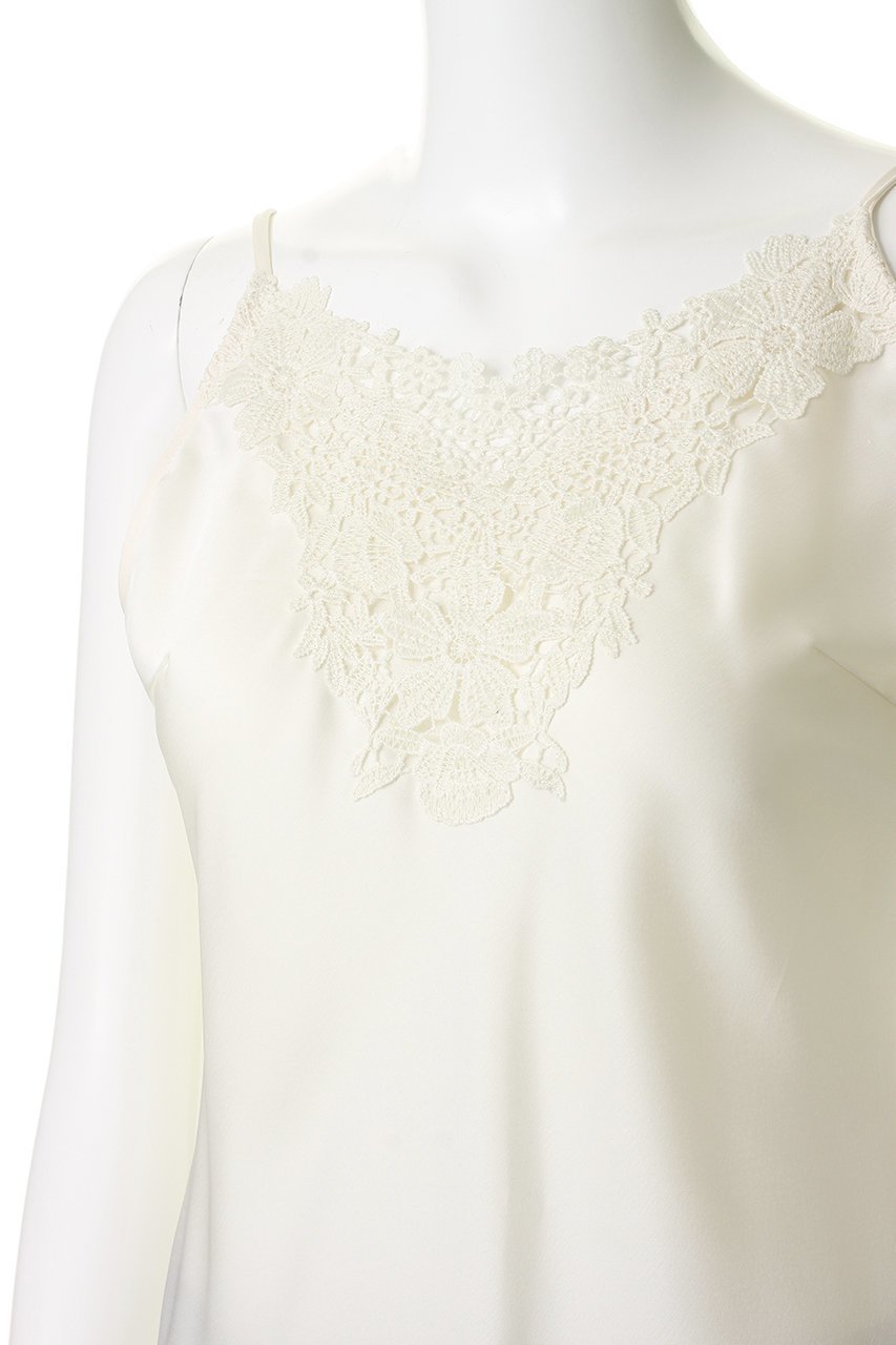 【ヴェニカ/Venica】のembroidery lace satin camisole 人気、トレンドファッション・服の通販 founy(ファニー) 　ファッション　Fashion　レディースファッション　Fashion for Women　トップス・カットソー　Cut & Sew Tops　キャミソール&ノースリーブ　Camisoles & Sleeveless Tops　シャツ・ブラウス・オフィスカジュアル　Elegant Blouses & Button-Ups　ロングTシャツ・Tシャツ　Longline T-Shirts & Tees　カットソー・ベーシックTシャツ　Cut-and-Sewn Tops / Stretch Tees & Basics　インナー　Innerwear　カーディガン　Cardigan, Knitwear　キャミソール　Camisole, Spaghetti Strap Top　サテン　Satin, Glossy Fabric　シェイプ　Shape, Slim Fit　ジャケット　Jacket, Outerwear　タンク　Tank Top, Sleeveless Top　レース　Lace, Lace Fabric　other-5|ID: prp329100004932769 ipo3291000000037024464