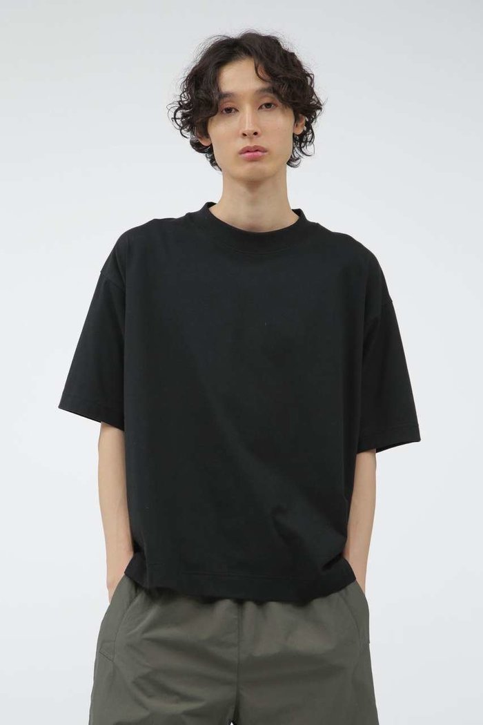 【マーガレット ハウエル/MARGARET HOWELL / MEN】のCOTTON POLYESTER JERSEY TOP インテリア・キッズ・メンズ・レディースファッション・服の通販 founy(ファニー) https://founy.com/ ファッション Fashion レディースファッション Fashion for Women トップス・カットソー Cut & Sew Tops シャツ・ブラウス・オフィスカジュアル Elegant Blouses & Button-Ups ロングTシャツ・Tシャツ Longline T-Shirts & Tees カットソー・ベーシックTシャツ Cut-and-Sewn Tops / Stretch Tees & Basics コレクション Collection, Seasonal Line ショルダー Shoulder, Shoulder Strap ショート Short, Short Length スリーブ Sleeve, Long Sleeve / Short Sleeve ドロップ Drop Shoulder, Dropped Style マーガレット Marguerite, Daisy Pattern ワイド Wide, Wide Fit |ID: prp329100004932787 ipo3291000000037024674