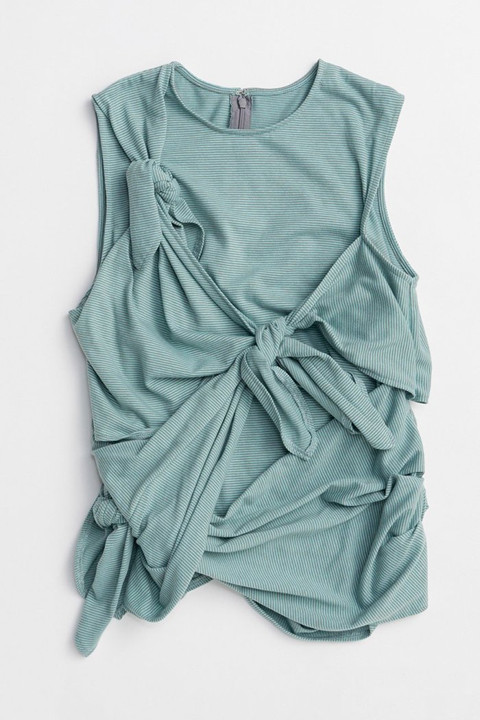 【メゾンスペシャル/MAISON SPECIAL】のKnot Sleeveless Border T-Shirt/ノットノースリーブボーダーTEE インテリア・キッズ・メンズ・レディースファッション・服の通販 founy(ファニー) https://founy.com/ ファッション Fashion レディースファッション Fashion for Women トップス・カットソー Cut & Sew Tops キャミソール&ノースリーブ Camisoles & Sleeveless Tops シャツ・ブラウス・オフィスカジュアル Elegant Blouses & Button-Ups ロングTシャツ・Tシャツ Longline T-Shirts & Tees カットソー・ベーシックTシャツ Cut-and-Sewn Tops / Stretch Tees & Basics ショート Short, Short Length シンプル Simple, Minimal スリーブ Sleeve, Long Sleeve / Short Sleeve タンク Tank Top, Sleeveless Top バランス Balance, Style Balance リボン Ribbon, Bow 新作・新入荷 New Arrivals / New In |ID: prp329100004932823 ipo3291000000037024989