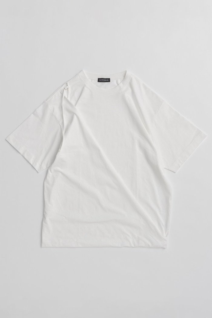 【メゾンスペシャル/MAISON SPECIAL】のAsymmetrical Drape T-Shirt/アシンメトリードレープTEE インテリア・キッズ・メンズ・レディースファッション・服の通販 founy(ファウニー) https://founy.com/ ファッション Fashion レディースファッション Fashion for Women トップス・カットソー Cut & Sew Tops シャツ・ブラウス・オフィスカジュアル Elegant Blouses & Button-Ups ロングTシャツ・Tシャツ Longline T-Shirts & Tees カットソー・ベーシックTシャツ Cut-and-Sewn Tops / Stretch Tees & Basics カットソー Cut and Sewn Top ショート Short, Short Length スリット Slit, Slit Detail スリーブ Sleeve, Long Sleeve / Short Sleeve ドレープ Drape, Draping Fabric バランス Balance, Style Balance ボトム Bottoms, Lower Wear 再入荷 Restock / Back in Stock |ID: prp329100004932833 ipo3291000000037025079