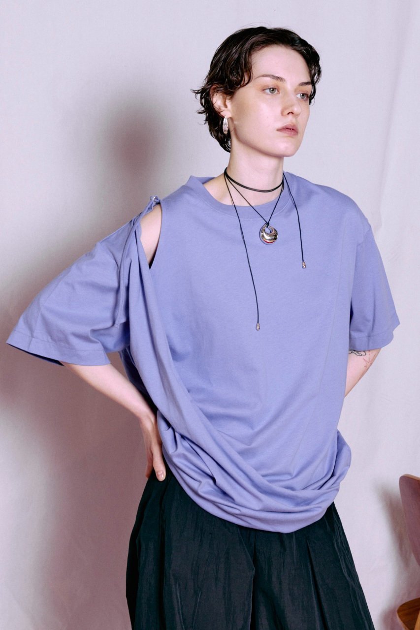 【メゾンスペシャル/MAISON SPECIAL】のAsymmetrical Drape T-Shirt/アシンメトリードレープTEE 人気、トレンドファッション・服の通販 founy(ファニー) 　ファッション　Fashion　レディースファッション　Fashion for Women　トップス・カットソー　Cut & Sew Tops　シャツ・ブラウス・オフィスカジュアル　Elegant Blouses & Button-Ups　ロングTシャツ・Tシャツ　Longline T-Shirts & Tees　カットソー・ベーシックTシャツ　Cut-and-Sewn Tops / Stretch Tees & Basics　カットソー　Cut and Sewn Top　ショート　Short, Short Length　スリット　Slit, Slit Detail　スリーブ　Sleeve, Long Sleeve / Short Sleeve　ドレープ　Drape, Draping Fabric　バランス　Balance, Style Balance　ボトム　Bottoms, Lower Wear　新作・新入荷　New Arrivals / New In　other-6|ID: prp329100004932833 ipo3291000000037025088