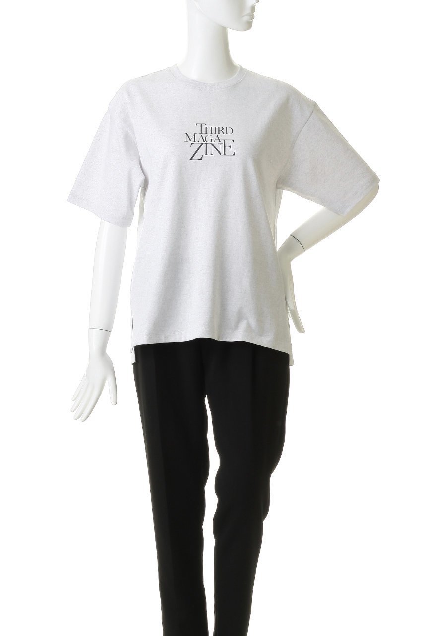 【サードマガジン/THIRD MAGAZINE】のセンターロゴTシャツ 人気、トレンドファッション・服の通販 founy(ファニー) 　ファッション　Fashion　レディースファッション　Fashion for Women　トップス・カットソー　Cut & Sew Tops　シャツ・ブラウス・オフィスカジュアル　Elegant Blouses & Button-Ups　ロングTシャツ・Tシャツ　Longline T-Shirts & Tees　カットソー・ベーシックTシャツ　Cut-and-Sewn Tops / Stretch Tees & Basics　インナー　Innerwear　ショート　Short, Short Length　シンプル　Simple, Minimal　ジャケット　Jacket, Outerwear　スタイリッシュ　Stylish, Fashionable　スリット　Slit, Slit Detail　スリーブ　Sleeve, Long Sleeve / Short Sleeve　センター　Center, Center Line　新作・新入荷　New Arrivals / New In　other-2|ID: prp329100004932860 ipo3291000000037025323