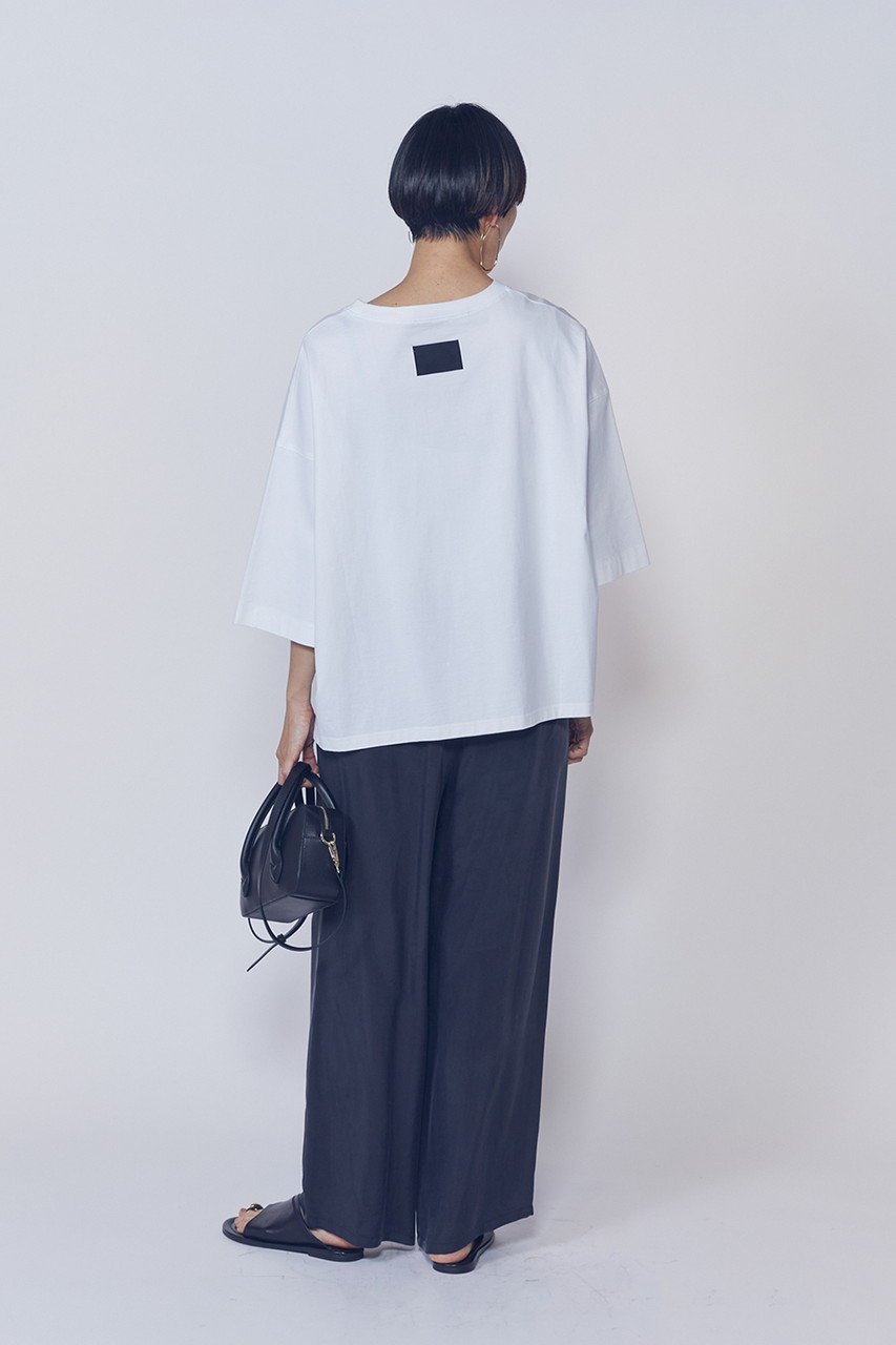 【プルミエ アロンディスモン/1er Arrondissement】の【COGTHEBIGSMOKE 】“NOELLA”Tシャツ 人気、トレンドファッション・服の通販 founy(ファニー) 　ファッション　Fashion　レディースファッション　Fashion for Women　トップス・カットソー　Cut & Sew Tops　シャツ・ブラウス・オフィスカジュアル　Elegant Blouses & Button-Ups　ロングTシャツ・Tシャツ　Longline T-Shirts & Tees　カットソー・ベーシックTシャツ　Cut-and-Sewn Tops / Stretch Tees & Basics　ショルダー　Shoulder, Shoulder Strap　ショート　Short, Short Length　シンプル　Simple, Minimal　スリット　Slit, Slit Detail　スリーブ　Sleeve, Long Sleeve / Short Sleeve　トレンド　Trend, Trending Now　ドロップ　Drop Shoulder, Dropped Style　フォルム　Silhouette, Form　新作・新入荷　New Arrivals / New In　other-6|ID: prp329100004932869 ipo3291000000037025406