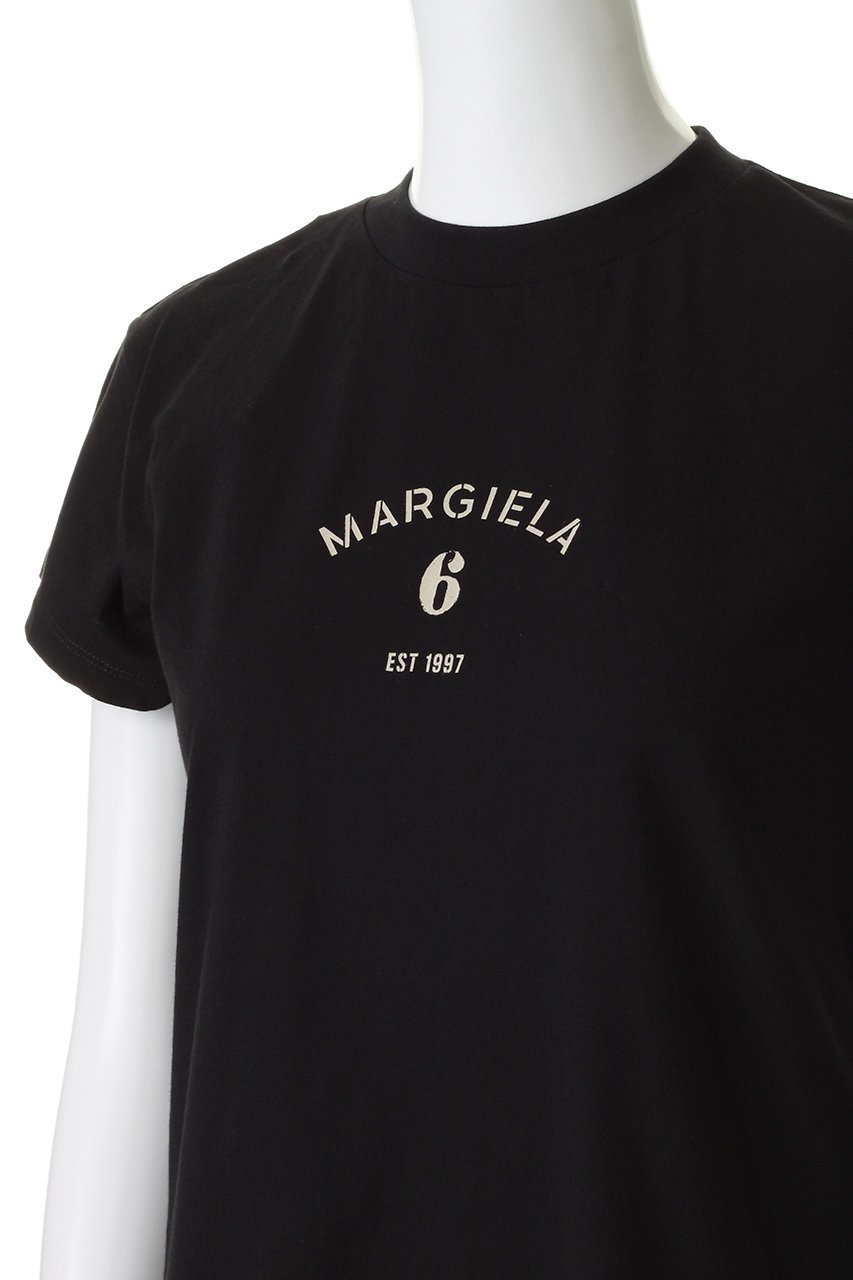 【エムエム6 メゾン マルタン マルジェラ/MM6 Maison Martin Margiela】のロゴプリントTシャツ 人気、トレンドファッション・服の通販 founy(ファニー) 　ファッション　Fashion　レディースファッション　Fashion for Women　トップス・カットソー　Cut & Sew Tops　シャツ・ブラウス・オフィスカジュアル　Elegant Blouses & Button-Ups　ロングTシャツ・Tシャツ　Longline T-Shirts & Tees　カットソー・ベーシックTシャツ　Cut-and-Sewn Tops / Stretch Tees & Basics　コンパクト　Compact, Small Size　ショート　Short, Short Length　スタイリッシュ　Stylish, Fashionable　スリーブ　Sleeve, Long Sleeve / Short Sleeve　ハーフ　Half, Half-Length　プリント　Print, Printed Pattern　新作・新入荷　New Arrivals / New In　other-5|ID: prp329100004932873 ipo3291000000037025442