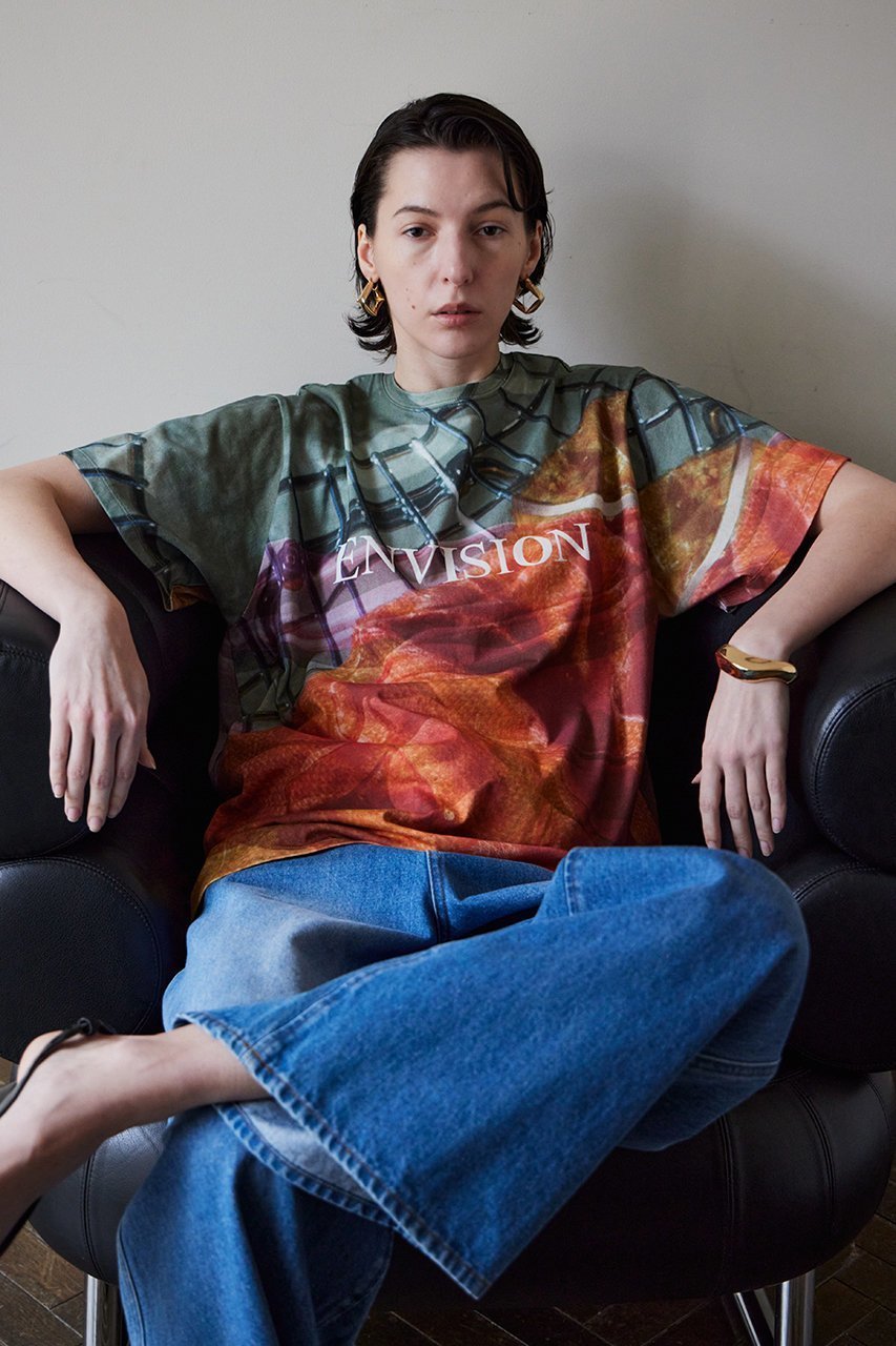 【メゾンスペシャル/MAISON SPECIAL】のFabric Photo Over T-Shirt/ファブリックフォトオーバーTEE 人気、トレンドファッション・服の通販 founy(ファニー) 　ファッション　Fashion　レディースファッション　Fashion for Women　トップス・カットソー　Cut & Sew Tops　シャツ・ブラウス・オフィスカジュアル　Elegant Blouses & Button-Ups　ロングTシャツ・Tシャツ　Longline T-Shirts & Tees　カットソー・ベーシックTシャツ　Cut-and-Sewn Tops / Stretch Tees & Basics　グラフィック　Graphic, Graphic Design　ショート　Short, Short Length　シンプル　Simple, Minimal　スリーブ　Sleeve, Long Sleeve / Short Sleeve　バランス　Balance, Style Balance　フロント　Front, Front Design　プリント　Print, Printed Pattern　おすすめ　Recommended / Our Picks　新作・新入荷　New Arrivals / New In　other-7|ID: prp329100004932885 ipo3291000000037025536