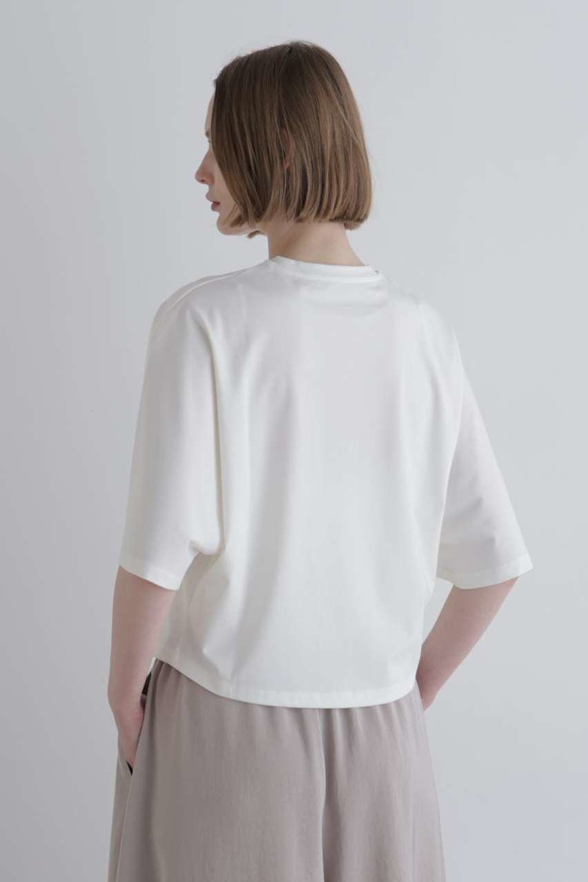 【ル フィル/LE PHIL】のスムーススリットプルオーバー 人気、トレンドファッション・服の通販 founy(ファニー) 　ファッション　Fashion　レディースファッション　Fashion for Women　トップス・カットソー　Cut & Sew Tops　シャツ・ブラウス・オフィスカジュアル　Elegant Blouses & Button-Ups　ロングTシャツ・Tシャツ　Longline T-Shirts & Tees　カジュアルプルオーバー・ニットトップス　Pullovers & Knit Tops / Casual Pullovers　カットソー・ベーシックTシャツ　Cut-and-Sewn Tops / Stretch Tees & Basics　ショート　Short, Short Length　スタンダード　Standard, Basic　スリット　Slit, Slit Detail　スリーブ　Sleeve, Long Sleeve / Short Sleeve　テーパード　Tapered, Tapered Pants　エレガント 上品　Elegant　新作・新入荷　New Arrivals / New In　other-5|ID: prp329100004932892 ipo3291000000037025597