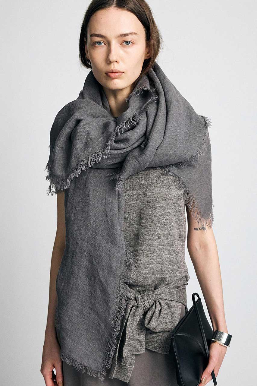 【ブリル/BRILL】のリネンノースリーブプルオーバー 人気、トレンドファッション・服の通販 founy(ファニー) 　ファッション　Fashion　レディースファッション　Fashion for Women　トップス・カットソー　Cut & Sew Tops　キャミソール&ノースリーブ　Camisoles & Sleeveless Tops　シャツ・ブラウス・オフィスカジュアル　Elegant Blouses & Button-Ups　ロングTシャツ・Tシャツ　Longline T-Shirts & Tees　カジュアルプルオーバー・ニットトップス　Pullovers & Knit Tops / Casual Pullovers　カットソー・ベーシックTシャツ　Cut-and-Sewn Tops / Stretch Tees & Basics　イタリア　Italy　キャミソール　Camisole, Spaghetti Strap Top　シンプル　Simple, Minimal　タンク　Tank Top, Sleeveless Top　ノースリーブ　Sleeveless, No-Sleeve　リネン　Linen, Linen Fabric　エレガント 上品　Elegant　新作・新入荷　New Arrivals / New In　 other-1|ID: prp329100004932916 ipo3291000000037025783