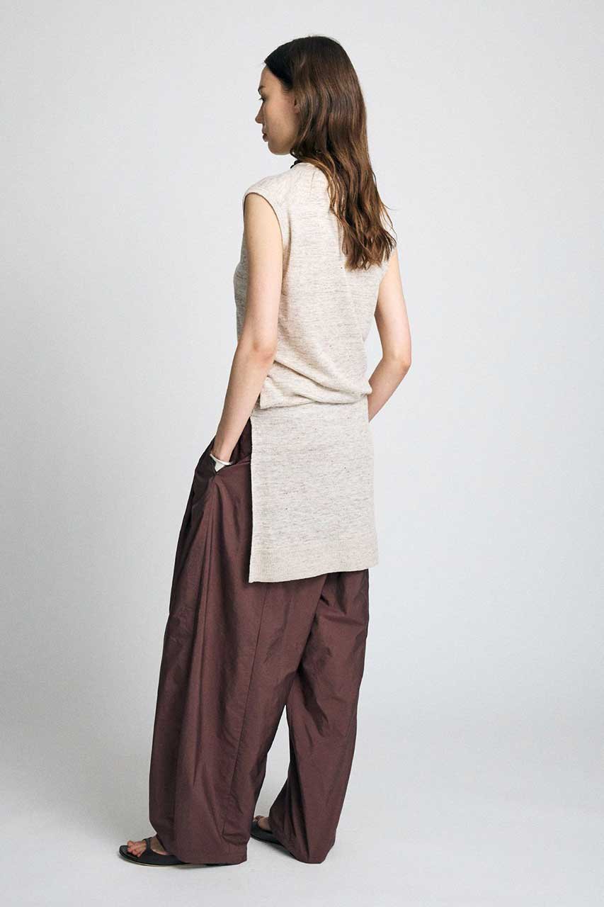 【ブリル/BRILL】のリネンノースリーブプルオーバー 人気、トレンドファッション・服の通販 founy(ファニー) 　ファッション　Fashion　レディースファッション　Fashion for Women　トップス・カットソー　Cut & Sew Tops　キャミソール&ノースリーブ　Camisoles & Sleeveless Tops　シャツ・ブラウス・オフィスカジュアル　Elegant Blouses & Button-Ups　ロングTシャツ・Tシャツ　Longline T-Shirts & Tees　カジュアルプルオーバー・ニットトップス　Pullovers & Knit Tops / Casual Pullovers　カットソー・ベーシックTシャツ　Cut-and-Sewn Tops / Stretch Tees & Basics　イタリア　Italy　キャミソール　Camisole, Spaghetti Strap Top　シンプル　Simple, Minimal　タンク　Tank Top, Sleeveless Top　ノースリーブ　Sleeveless, No-Sleeve　リネン　Linen, Linen Fabric　エレガント 上品　Elegant　新作・新入荷　New Arrivals / New In　other-8|ID: prp329100004932916 ipo3291000000037025803