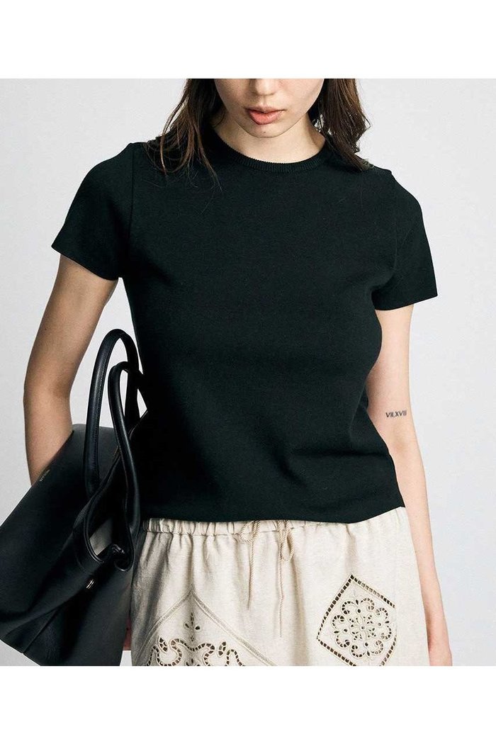 【ブリル/BRILL】のSUVINコットンプルオーバー インテリア・キッズ・メンズ・レディースファッション・服の通販 founy(ファニー) https://founy.com/ ファッション Fashion レディースファッション Fashion for Women トップス・カットソー Cut & Sew Tops シャツ・ブラウス・オフィスカジュアル Elegant Blouses & Button-Ups ロングTシャツ・Tシャツ Longline T-Shirts & Tees カジュアルプルオーバー・ニットトップス Pullovers & Knit Tops / Casual Pullovers カットソー・ベーシックTシャツ Cut-and-Sewn Tops / Stretch Tees & Basics なめらか Smooth, Silky Texture インド Indian Textile カットソー Cut and Sewn Top コンパクト Compact, Small Size ショート Short, Short Length シルク Silk, 100% Silk スリーブ Sleeve, Long Sleeve / Short Sleeve ベーシック Basic, Essential ボトム Bottoms, Lower Wear 新作・新入荷 New Arrivals / New In |ID: prp329100004932922 ipo3291000000037025838