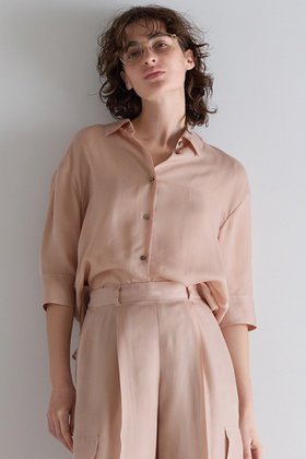 【マルティニーク/martinique】のシルキーキュプラオーバーサイズスリーブシャツ(セットアップ可) 人気、トレンドファッション・服の通販 founy(ファニー) ファッション Fashion レディースファッション Fashion for Women トップス・カットソー Cut & Sew Tops シャツ・ブラウス・オフィスカジュアル Elegant Blouses & Button-Ups おすすめ Recommended / Our Picks とろみ Fluid, Flowy Fabric キュプラ Cupro, Eco Fabric ショート Short, Short Length シルク Silk, 100% Silk スリット Slit, Slit Detail スリーブ Sleeve, Long Sleeve / Short Sleeve セットアップ Set-Up, Coordinated Outfit ロング Long, Long-Length 新作・新入荷 New Arrivals / New In 春 Spring 秋 Autumn |ID:prp329100004932948