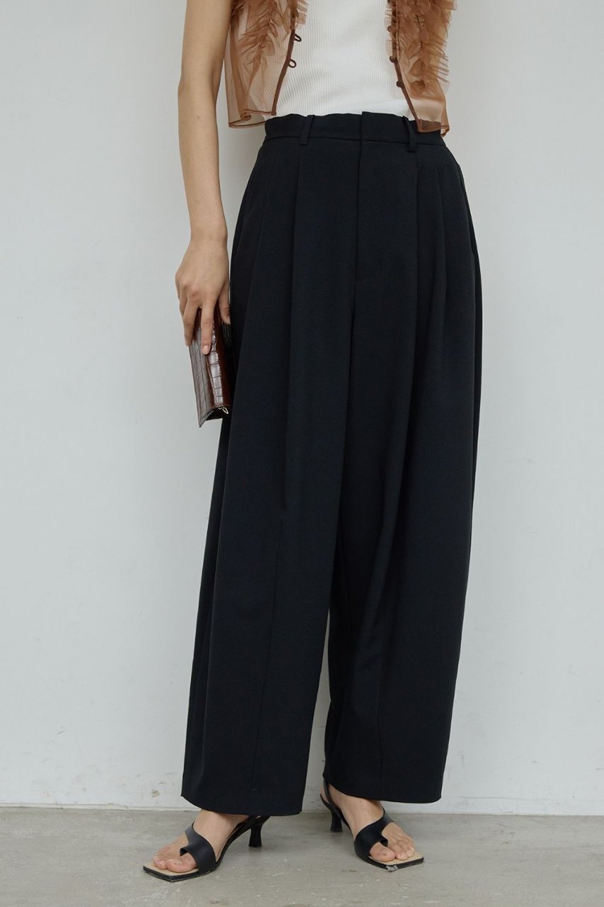 【ガリャルダガランテ/GALLARDAGALANTE】のダブルタックカーブスラックス 人気、トレンドファッション・服の通販 founy(ファニー) 　ファッション　Fashion　レディースファッション　Fashion for Women　パンツ　Pants & Trousers　スラックス　Slacks, Dress Pants　ダブル　Double, Double-Breasted　ドローストリング　Drawstring, Pull Cord　フィット　Fit, Slim Fit　今季　This Season, Current Season　新作・新入荷　New Arrivals / New In　 other-1|ID: prp329100004933200 ipo3291000000037027788