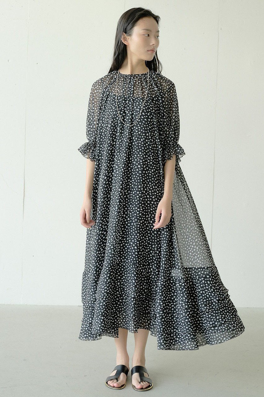 【ジェイドット/j.】のシフォンジョーゼット プリントワンピース 人気、トレンドファッション・服の通販 founy(ファニー) 　ファッション　Fashion　レディースファッション　Fashion for Women　ワンピース　Dresses　チュニック　Tunic Tops & Dresses　シフォン　Chiffon, Lightweight Fabric　ジョーゼット　Georgette, Semi-Sheer Fabric　チュニック　Tunic, Long Top　ドット　Polka Dot, Dot Pattern　フェミニン　Feminine, Girly　プリント　Print, Printed Pattern　モノトーン　Monotone, Black and White　ロング　Long, Long-Length　夏　Summer　新作・新入荷　New Arrivals / New In　春　Spring　S/S・春夏　SS, Spring/Summer, Warm Season　other-8|ID: prp329100004935554 ipo3291000000037037936