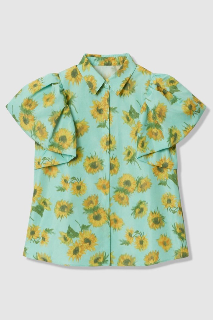 【アルアバイル/allureville】の【LOULOU WILLOUGHBY】サンフラワープリントバルーンスリーブシャツ インテリア・キッズ・メンズ・レディースファッション・服の通販 founy(ファニー) https://founy.com/ ファッション Fashion レディースファッション Fashion for Women トップス・カットソー Cut & Sew Tops シャツ・ブラウス・オフィスカジュアル Elegant Blouses & Button-Ups 花柄・フラワープリント・モチーフ Floral Prints & Motifs / Flower Pattern Tops ショート Short, Short Length スリーブ Sleeve, Long Sleeve / Short Sleeve タフタ Taffeta, Structured Fabric トレンド Trend, Trending Now バルーン Balloon, Balloon Silhouette プリント Print, Printed Pattern 夏 Summer 新作・新入荷 New Arrivals / New In |ID: prp329100004935564 ipo3291000000037038017