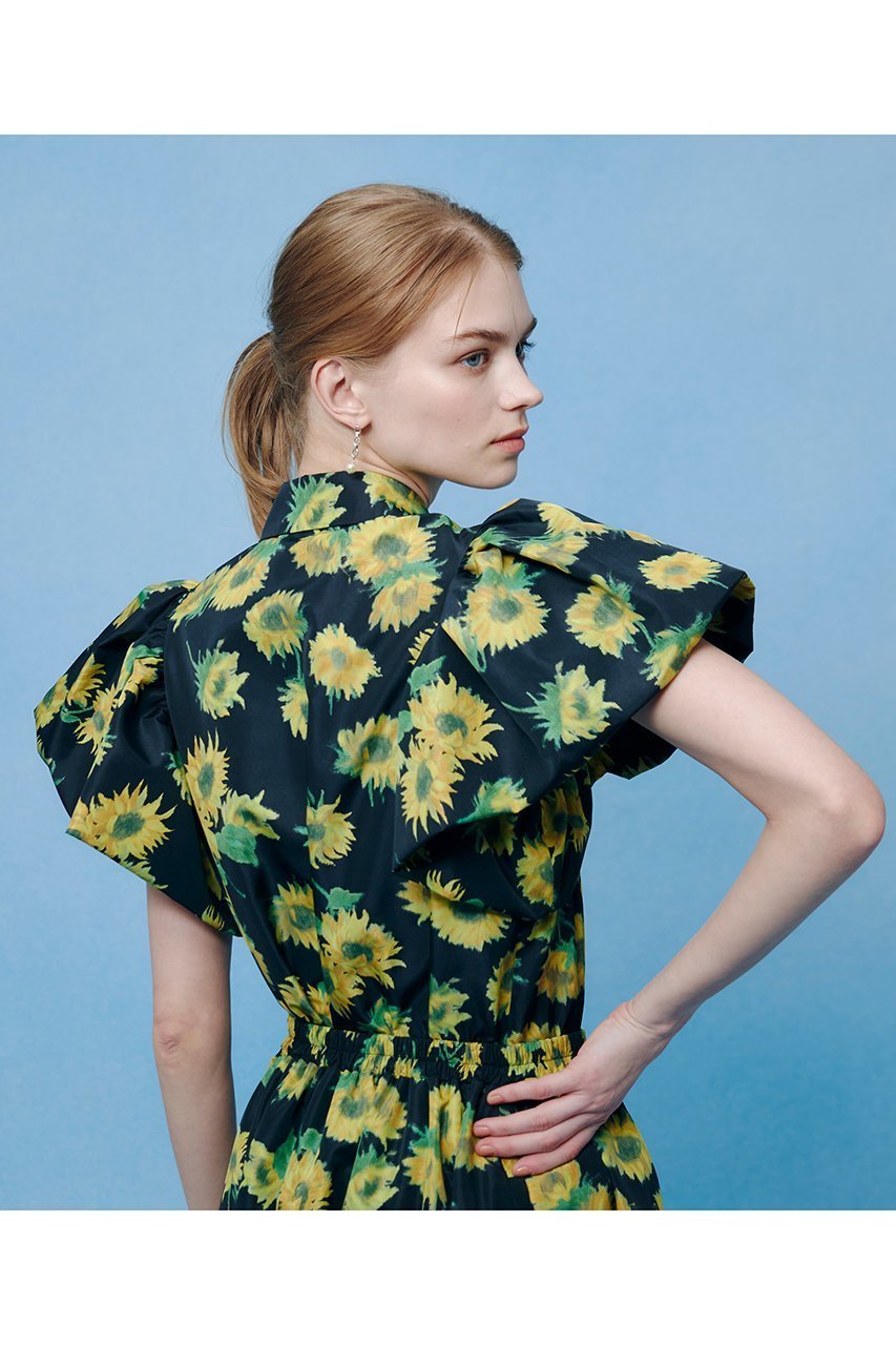 【アルアバイル/allureville】の【LOULOU WILLOUGHBY】サンフラワープリントバルーンスリーブシャツ 人気、トレンドファッション・服の通販 founy(ファニー) 　ファッション　Fashion　レディースファッション　Fashion for Women　トップス・カットソー　Cut & Sew Tops　シャツ・ブラウス・オフィスカジュアル　Elegant Blouses & Button-Ups　花柄・フラワープリント・モチーフ　Floral Prints & Motifs / Flower Pattern Tops　ショート　Short, Short Length　スリーブ　Sleeve, Long Sleeve / Short Sleeve　タフタ　Taffeta, Structured Fabric　トレンド　Trend, Trending Now　バルーン　Balloon, Balloon Silhouette　プリント　Print, Printed Pattern　夏　Summer　新作・新入荷　New Arrivals / New In　other-8|ID: prp329100004935564 ipo3291000000037038026