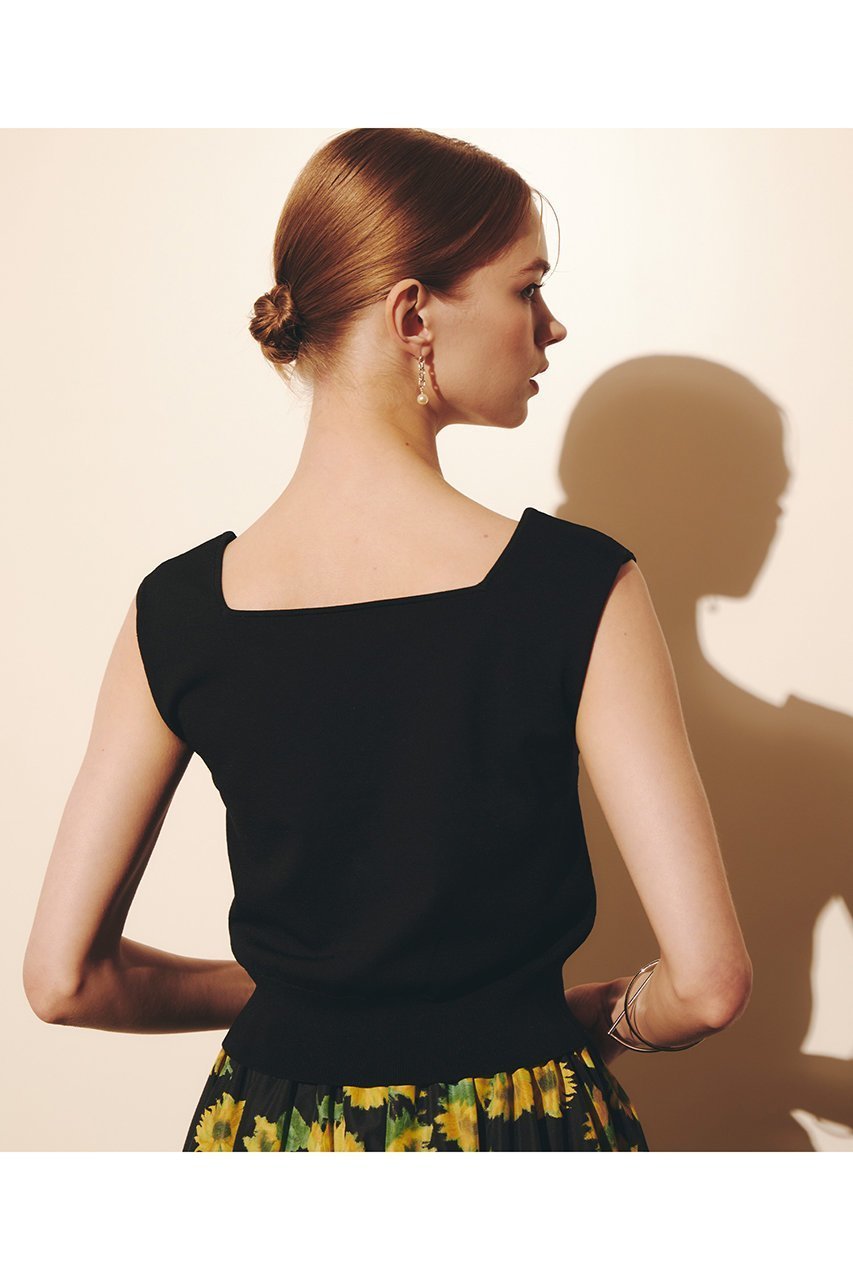 【アルアバイル/allureville】の〈WEB 一部店舗限定〉【LOULOU WILLOUGHBY】サンフラワービジュータンクトップ 人気、トレンドファッション・服の通販 founy(ファニー) 　ファッション　Fashion　レディースファッション　Fashion for Women　トップス・カットソー　Cut & Sew Tops　ニット　Knit Tops & Sweaters　カジュアルプルオーバー・ニットトップス　Pullovers & Knit Tops / Casual Pullovers　アンサンブル　Ensemble Set　インナー　Innerwear　カーディガン　Cardigan, Knitwear　ジャケット　Jacket, Outerwear　スクエア　Square, Square Shape　タンク　Tank Top, Sleeveless Top　ツイスト　Tweed, Tweed Fabric　ビジュー　Bijou, Jewel-like Accent　モチーフ　Motif, Design Theme　新作・新入荷　New Arrivals / New In　other-8|ID: prp329100004935571 ipo3291000000037038093