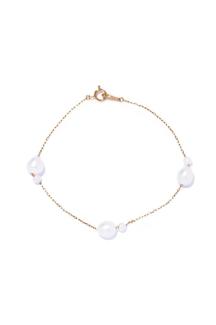 【ルボンボン/les bonbon】のflotter pearl ブレスレット インテリア・キッズ・メンズ・レディースファッション・服の通販 founy(ファウニー) https://founy.com/ ファッション Fashion レディースファッション Fashion for Women ジュエリー Jewelry チェーン＆カフブレスレット Cuff & Chain Bracelets バングル・カフブレスレット Bangles & Cuff Bracelets シンプル Simple, Minimal チェーン Chain, Chain Strap パール Pearl, Pearl Accent ブレスレット Bracelet, Wristband |ID: prp329100004936566 ipo3291000000037043508