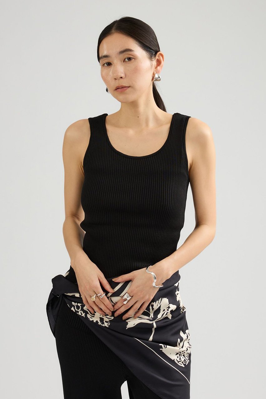 【カオス/Chaos】の【AENEIS】フラワースカーフ 人気、トレンドファッション・服の通販 founy(ファニー) 　ファッション　Fashion　レディースファッション　Fashion for Women　ストール　Soft & Warm Scarves　マフラー・スヌード / 冬小物の定番　Scarves & Mufflers　イタリア　Italy　エレガント 上品　Elegant　コンパクト　Compact, Small Size　シルク　Silk, 100% Silk　スカーフ　Scarf, Neckwear　ストール　Stole, Wrap　なめらか　Smooth, Silky Texture　フラワー　Flower, Floral　プリント　Print, Printed Pattern　ボックス　Boxy, Box Shape　マフラー　Scarf, Muffler　モチーフ　Motif, Design Theme　ラフィア　Raffia, Natural Straw　おすすめ　Recommended / Our Picks　ギフト プレゼント　Gift / Present　other-5|ID: prp329100004936653 ipo3291000000037044026