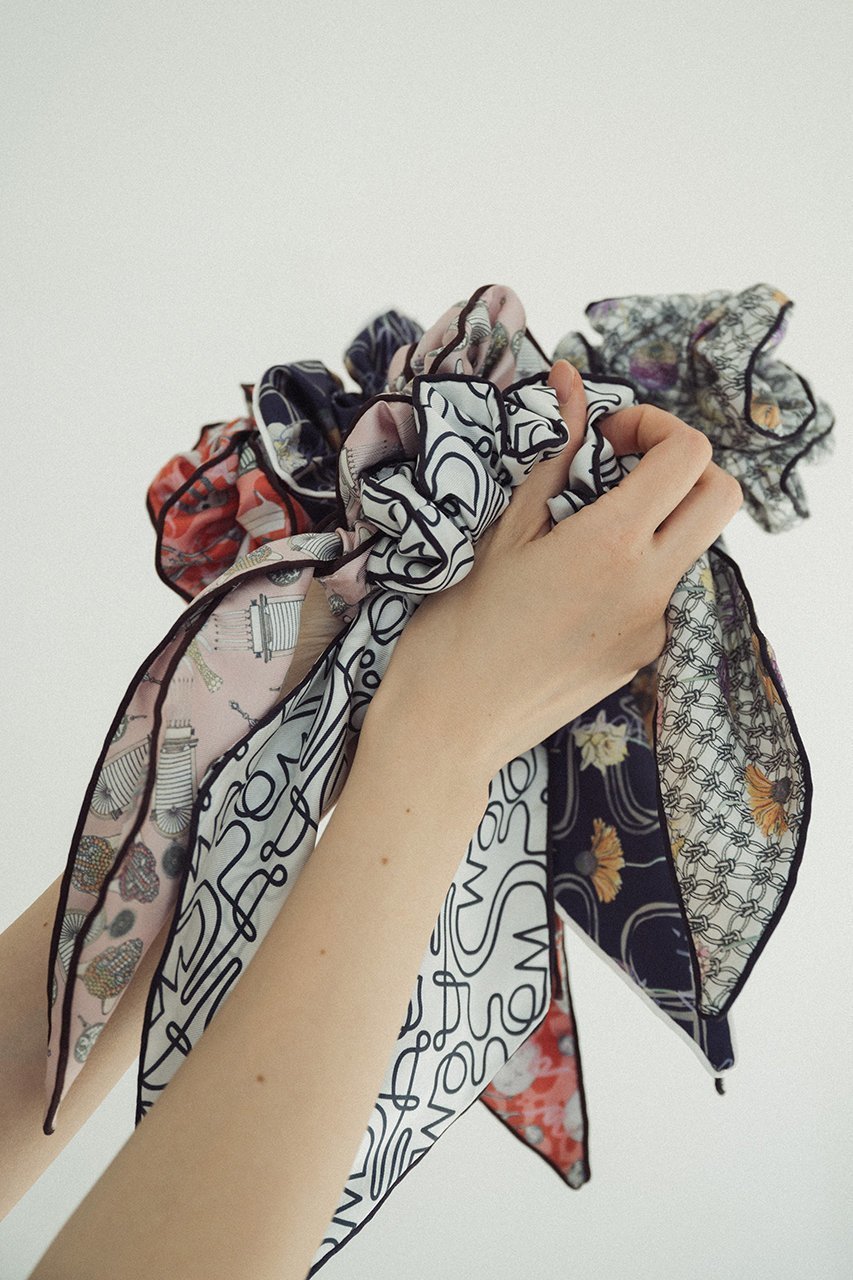 【スウォッシュロンドン/SWASH LONDON】のスカーフ付きシュシュ 人気、トレンドファッション・服の通販 founy(ファニー) 　ファッション　Fashion　レディースファッション　Fashion for Women　シュシュ&ヘアアクセ/ヘアアレンジ　Scrunchies & Hair Accessories　なめらか　Smooth, Silky Texture　アクセサリー　Fashion Accessories　エレガント 上品　Elegant　シルク　Silk, 100% Silk　スカーフ　Scarf, Neckwear　other-3|ID: prp329100004936716 ipo3291000000037044474