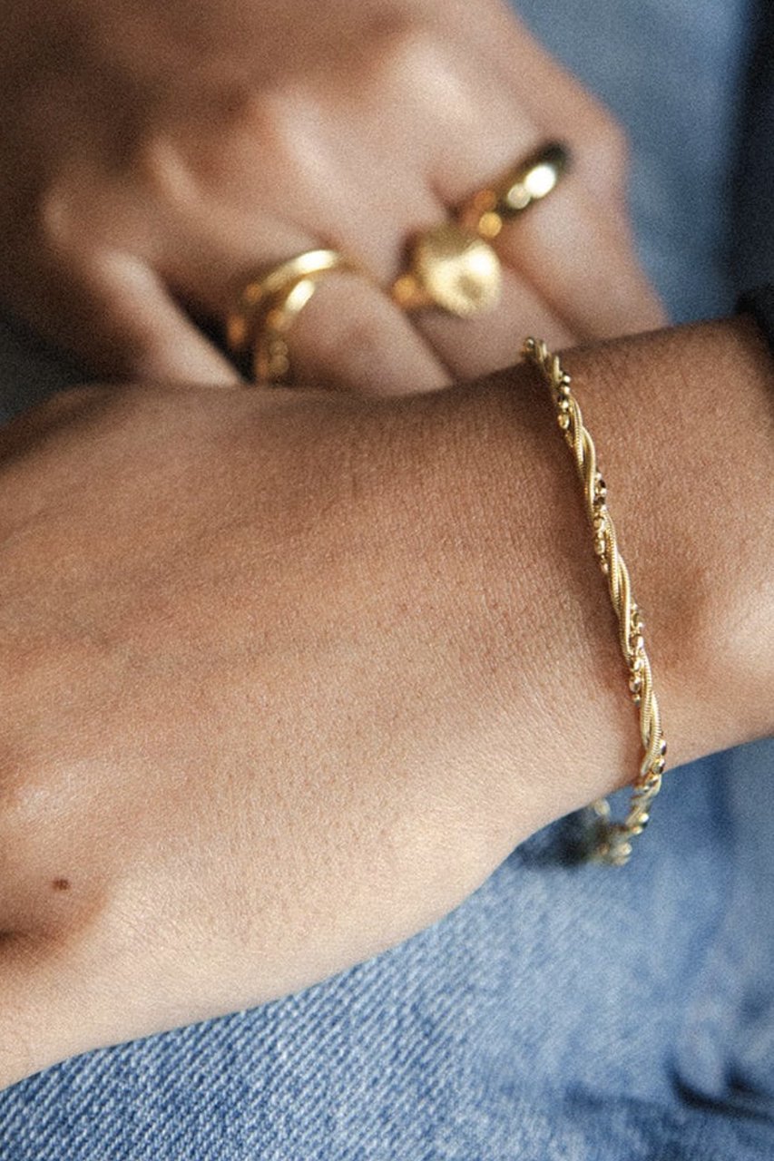 【デイジー ロンドン/DAISY LONDON】のShrimps Twist Chain ブレスレット 人気、トレンドファッション・服の通販 founy(ファニー) 　ファッション　Fashion　レディースファッション　Fashion for Women　ジュエリー　Jewelry　チェーン＆カフブレスレット　Cuff & Chain Bracelets　バングル・カフブレスレット　Bangles & Cuff Bracelets　シンプル　Simple, Minimal　ブレスレット　Bracelet, Wristband　エレガント 上品　Elegant　other-2|ID: prp329100004936747 ipo3291000000037044757