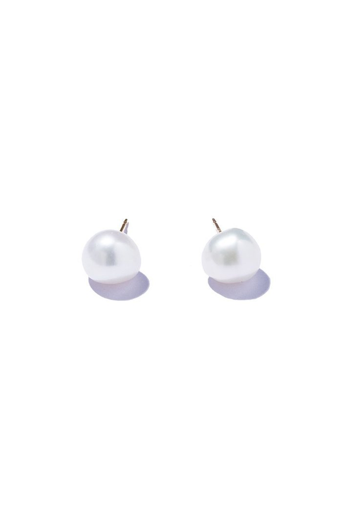 【ルボンボン/les bonbon】のancient stud pearl ピアス M インテリア・キッズ・メンズ・レディースファッション・服の通販 founy(ファウニー) https://founy.com/ ファッション Fashion レディースファッション Fashion for Women ジュエリー Jewelry ファッションリング Fashion Rings イヤリング・フープ・ドロップタイプ Hoop, Drop & Clip Earrings イヤリング Earrings ジャケット Jacket, Outerwear スウェット / スエット Sweatshirt, Sweatwear デニム Denim, Jeans Material パール Pearl, Pearl Accent |ID: prp329100004936827 ipo3291000000037150686