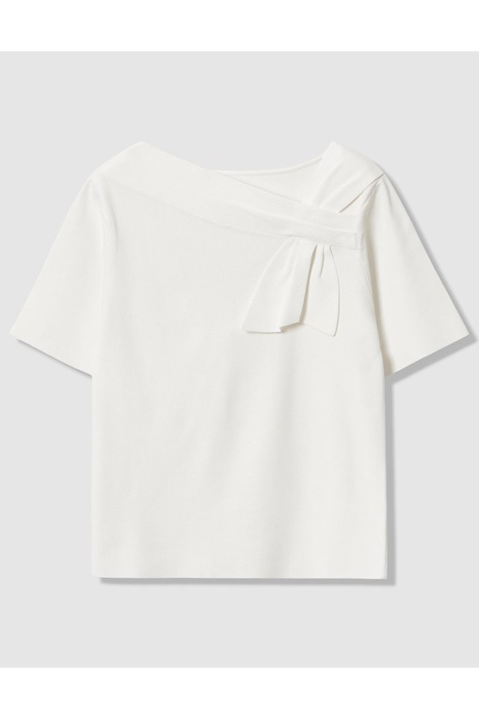 【アナイ/ANAYI】のアシンメトリクリボン プルオーバー インテリア・キッズ・メンズ・レディースファッション・服の通販 founy(ファニー) https://founy.com/ ファッション Fashion レディースファッション Fashion for Women トップス・カットソー Cut & Sew Tops ニット Knit Tops & Sweaters カジュアルプルオーバー・ニットトップス Pullovers & Knit Tops / Casual Pullovers アシンメトリー Asymmetrical Style ストレッチ Stretch, Stretchy Fabric デコルテ Décolleté, Neckline トレンド Trend, Trending Now リボン Ribbon, Bow 新作・新入荷 New Arrivals / New In |ID: prp329100004937038 ipo3291000000037046746