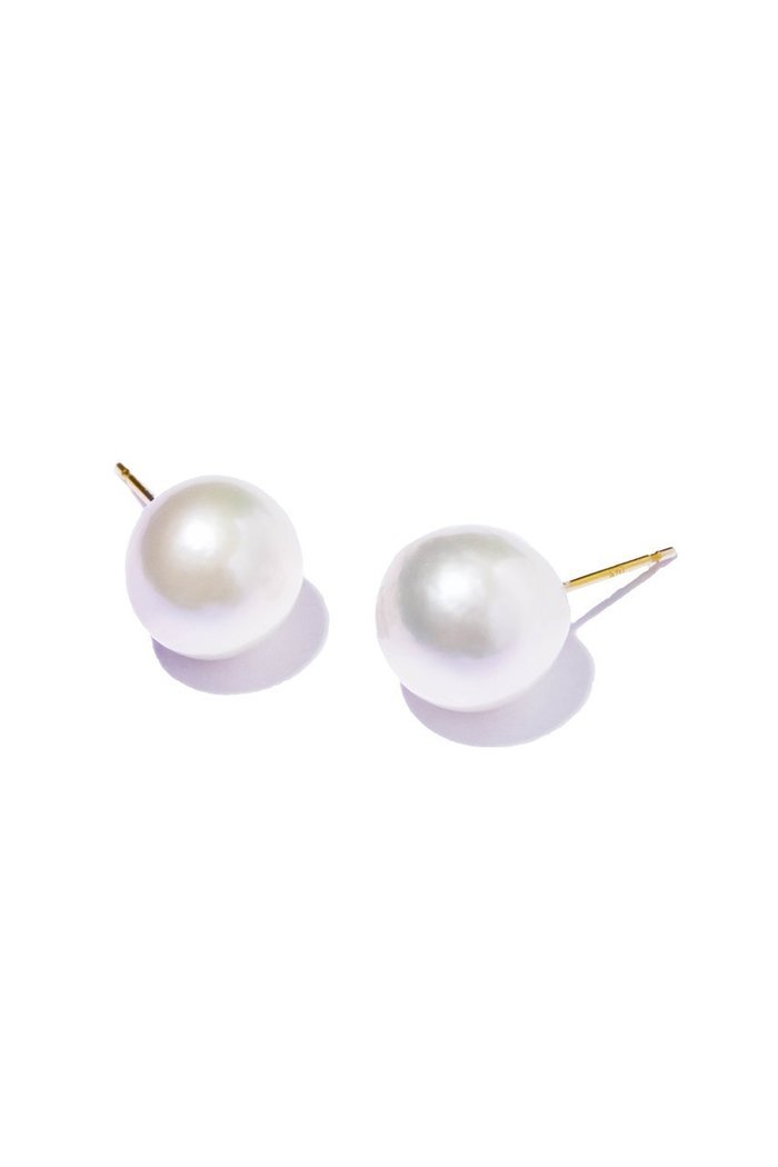 【ルボンボン/les bonbon】のlarge stud pearl ピアス インテリア・キッズ・メンズ・レディースファッション・服の通販 founy(ファウニー) https://founy.com/ ファッション Fashion レディースファッション Fashion for Women ジュエリー Jewelry ファッションリング Fashion Rings イヤリング・フープ・ドロップタイプ Hoop, Drop & Clip Earrings おすすめ Recommended / Our Picks イヤリング Earrings パール Pearl, Pearl Accent |ID: prp329100004937045 ipo3291000000037046791
