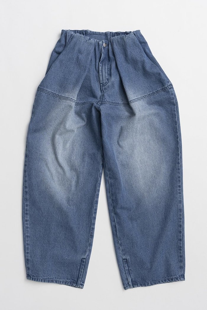 【プランク プロジェクト/PRANK PROJECT】のペグトップデニムパンツ / Peg-Top Denim Pants インテリア・キッズ・メンズ・レディースファッション・服の通販 founy(ファニー) https://founy.com/ ファッション Fashion レディースファッション Fashion for Women パンツ Pants & Trousers デニムパンツ・ジーンズ・美脚デニム Denim Jeans & Pants ギャザー Gathered, Ruffled コンパクト Compact, Small Size バランス Balance, Style Balance 新作・新入荷 New Arrivals / New In |ID: prp329100004937166 ipo3291000000037047565