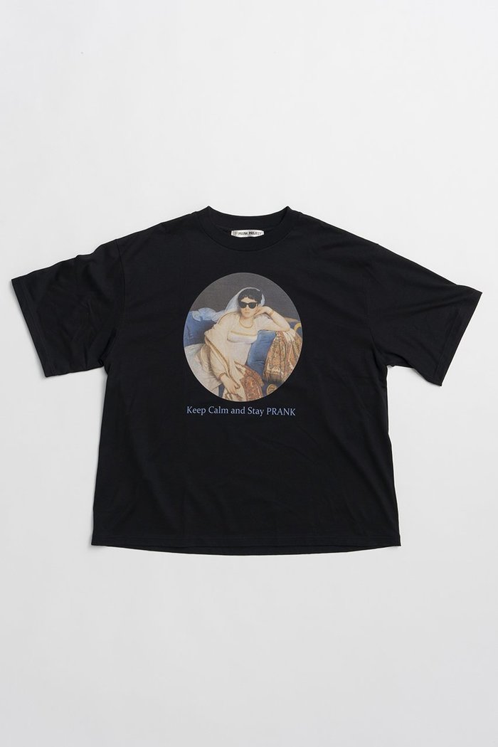 【プランク プロジェクト/PRANK PROJECT】のKeep Calm and Stay プリントTシャツ / Art Graphic Oversized T-shirt インテリア・キッズ・メンズ・レディースファッション・服の通販 founy(ファニー) https://founy.com/ ファッション Fashion レディースファッション Fashion for Women トップス・カットソー Cut & Sew Tops シャツ・ブラウス・オフィスカジュアル Elegant Blouses & Button-Ups ロングTシャツ・Tシャツ Longline T-Shirts & Tees カットソー・ベーシックTシャツ Cut-and-Sewn Tops / Stretch Tees & Basics クラシック Classic, Timeless Style グラフィック Graphic, Graphic Design ショート Short, Short Length スリーブ Sleeve, Long Sleeve / Short Sleeve プリント Print, Printed Pattern リラックス Relax, Relaxed Fit 新作・新入荷 New Arrivals / New In |ID: prp329100004937170 ipo3291000000037047604